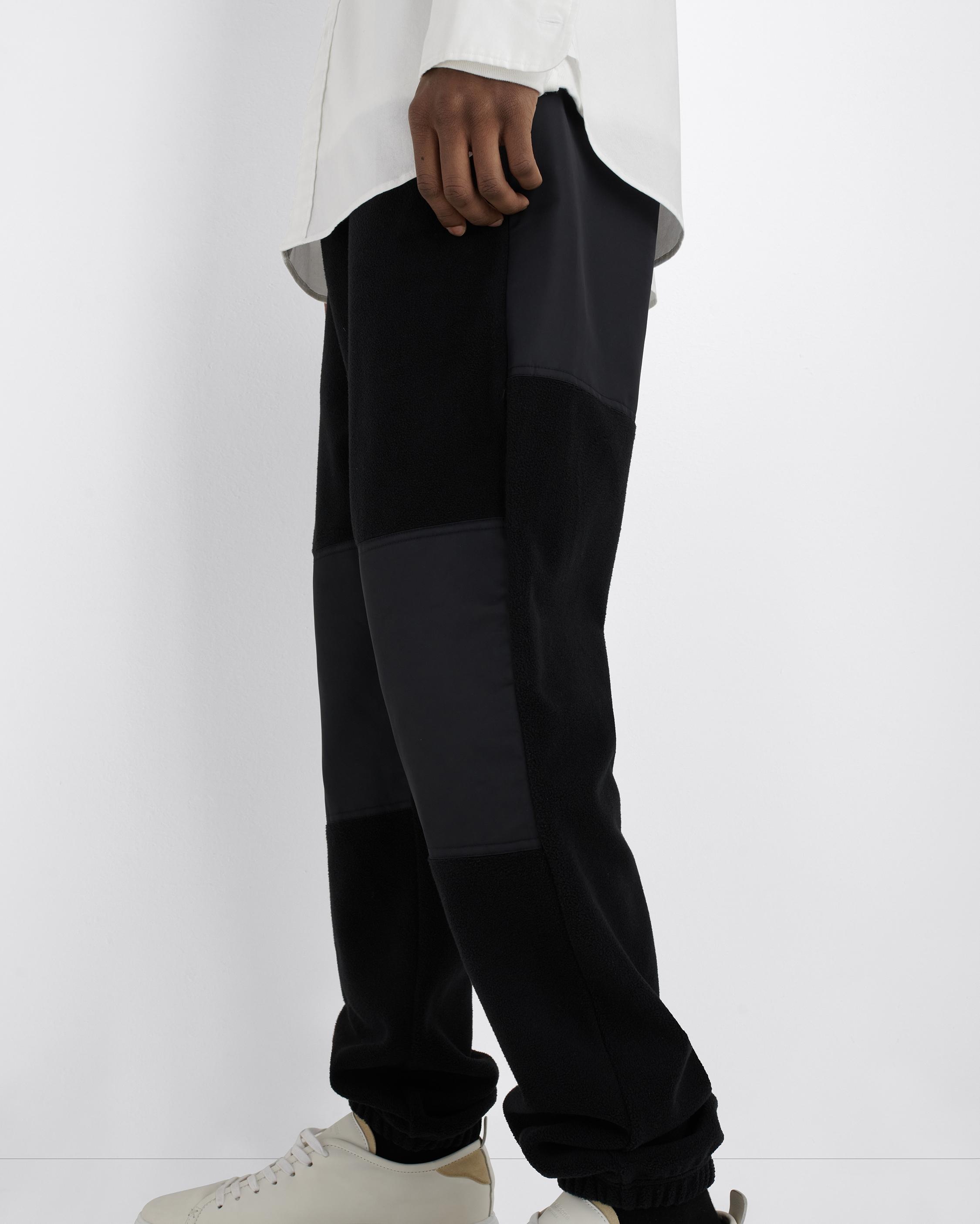 Damon Fleece Pant
Classic Fit - 2