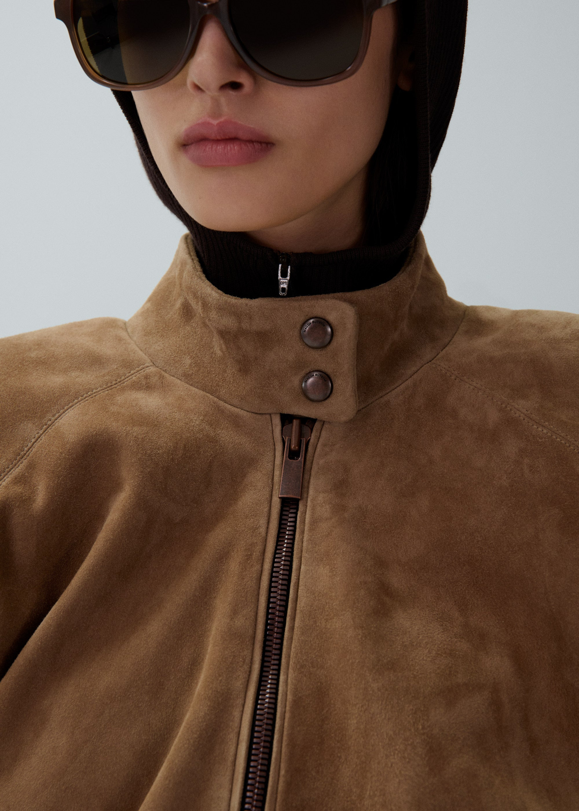 Cropped leather bomber jacket in beige suede - 5