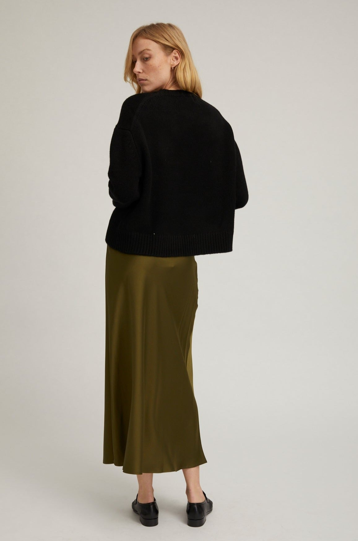 BLACK HEAVY CASHMERE SWEATER - 4