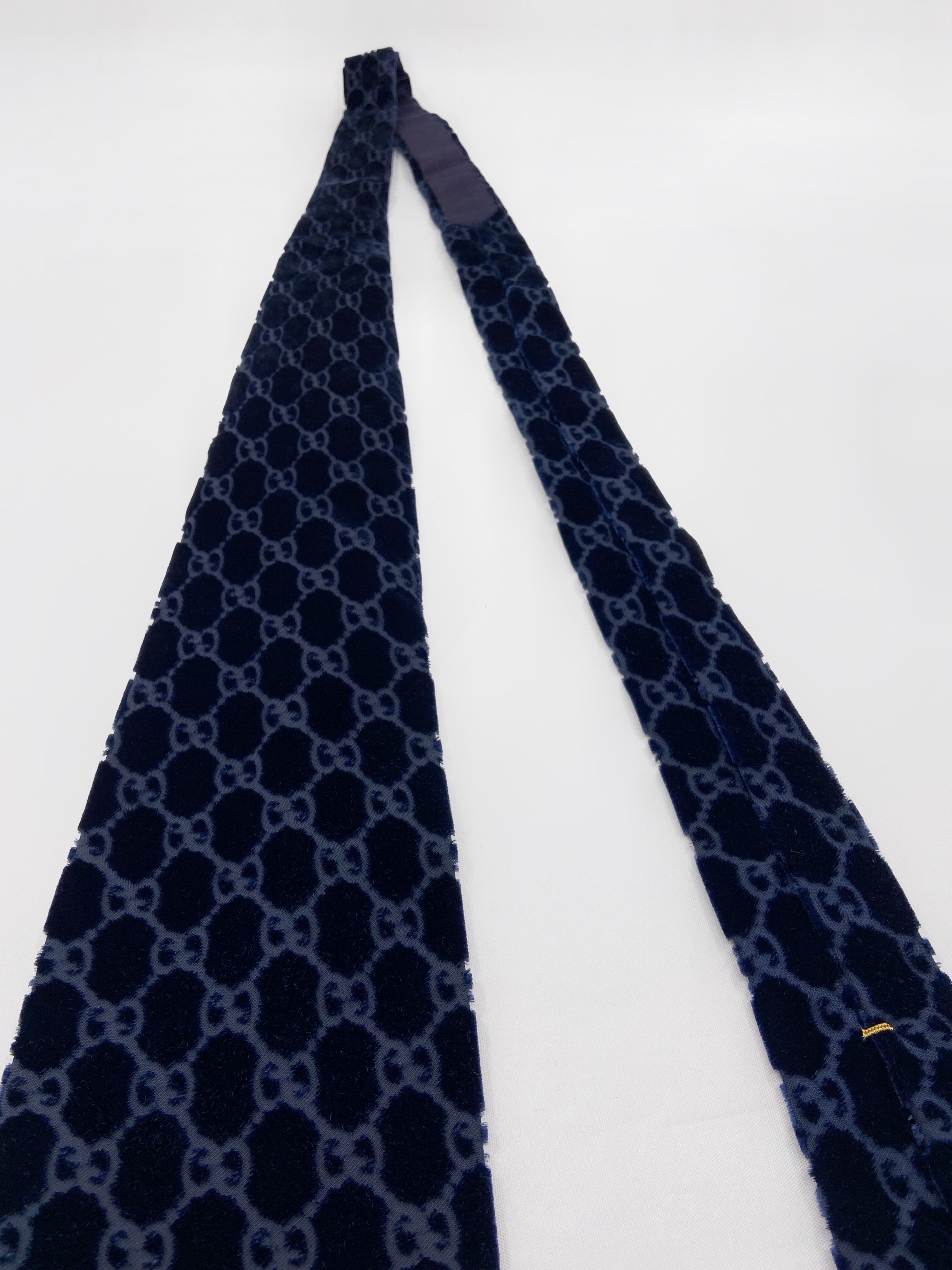 Gucci Fall 1997 Tom Ford Navy Monogrammed Velvet Silk Tie - 9