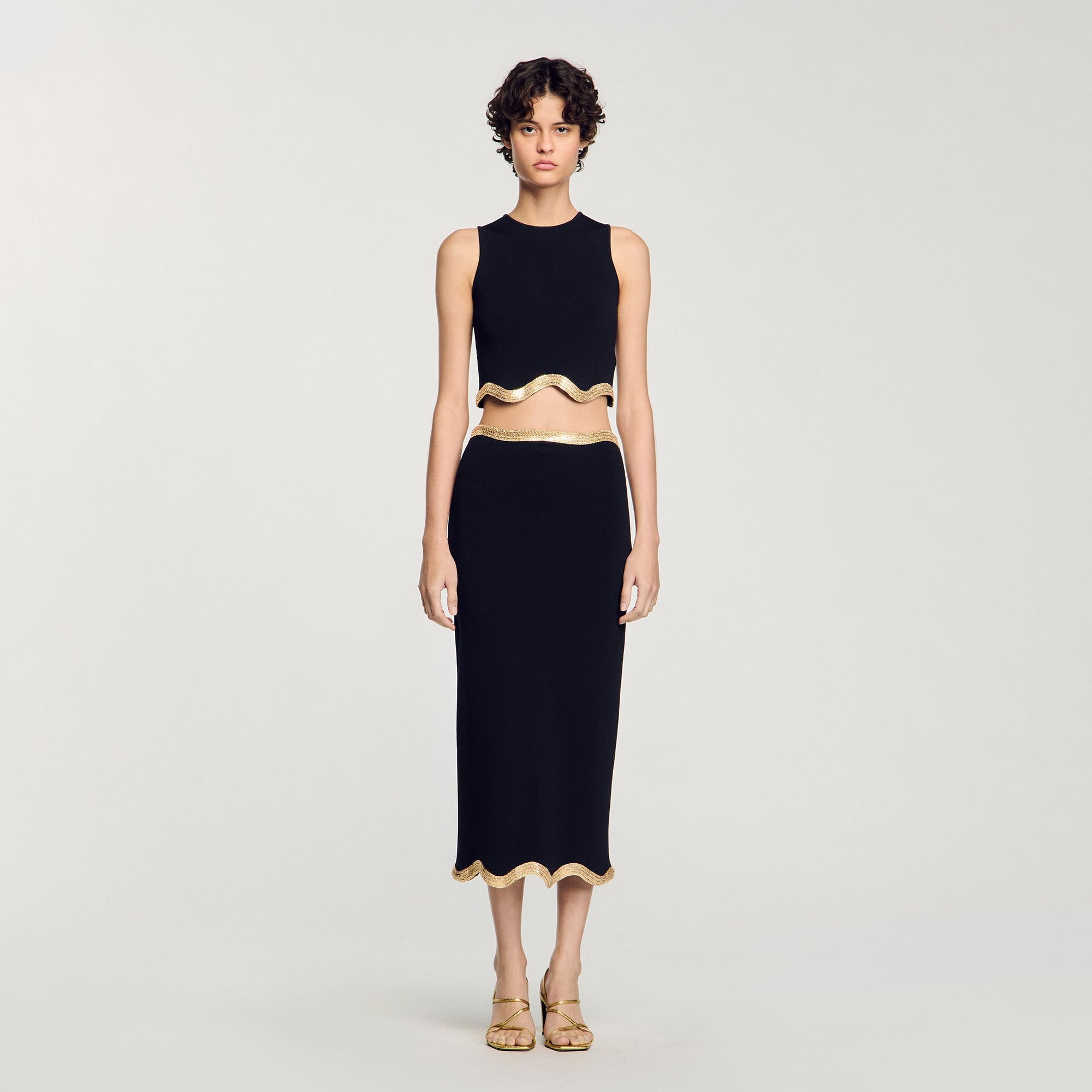 CROPPED TOP WITH CHAIN DETAIL - 2