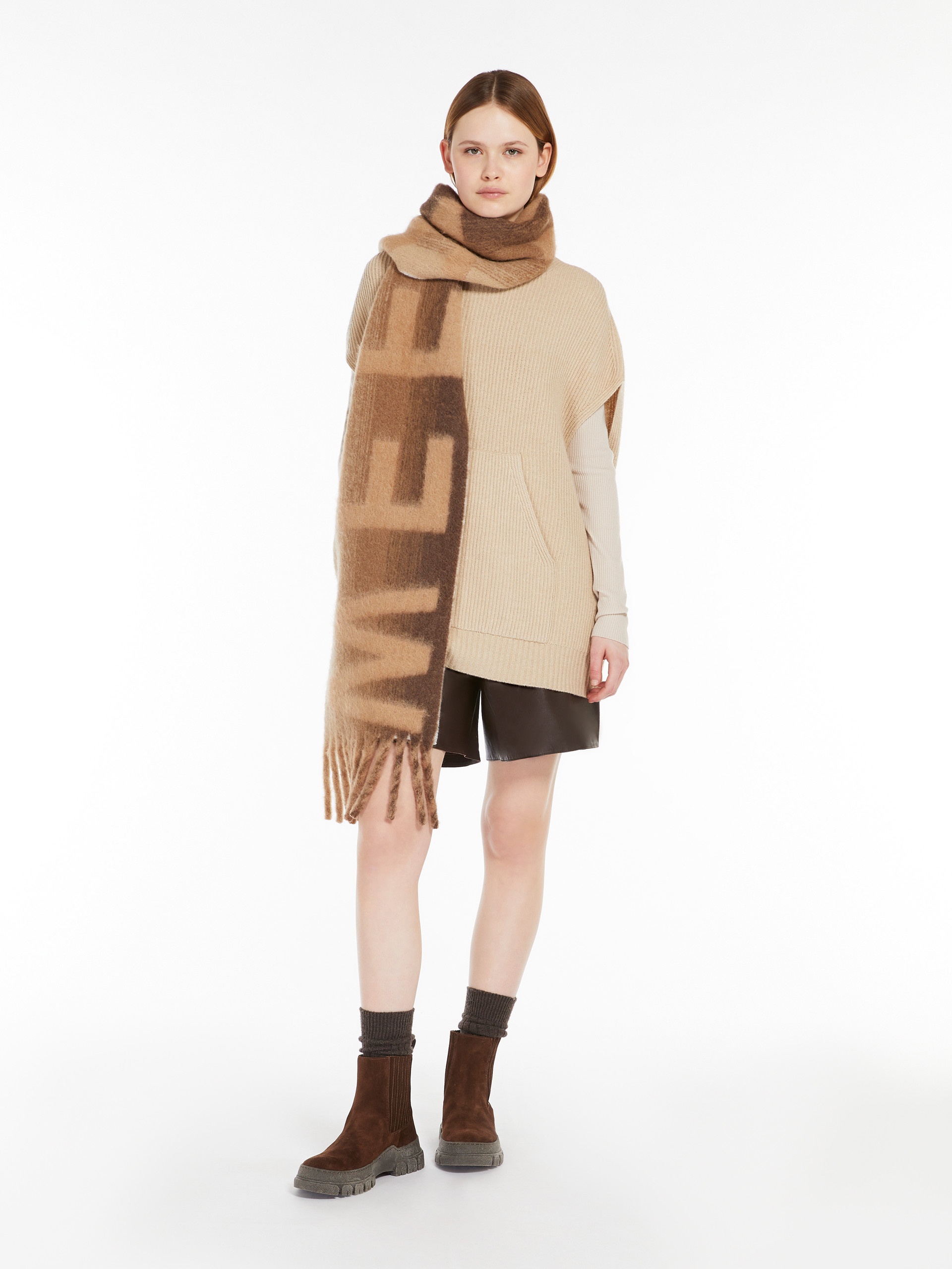 CREA Rib-knit cape - 2