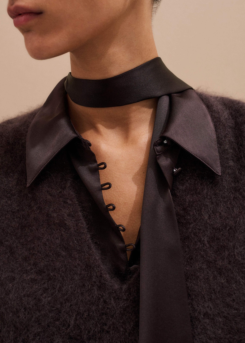 V-Neck Sweater Vest 3