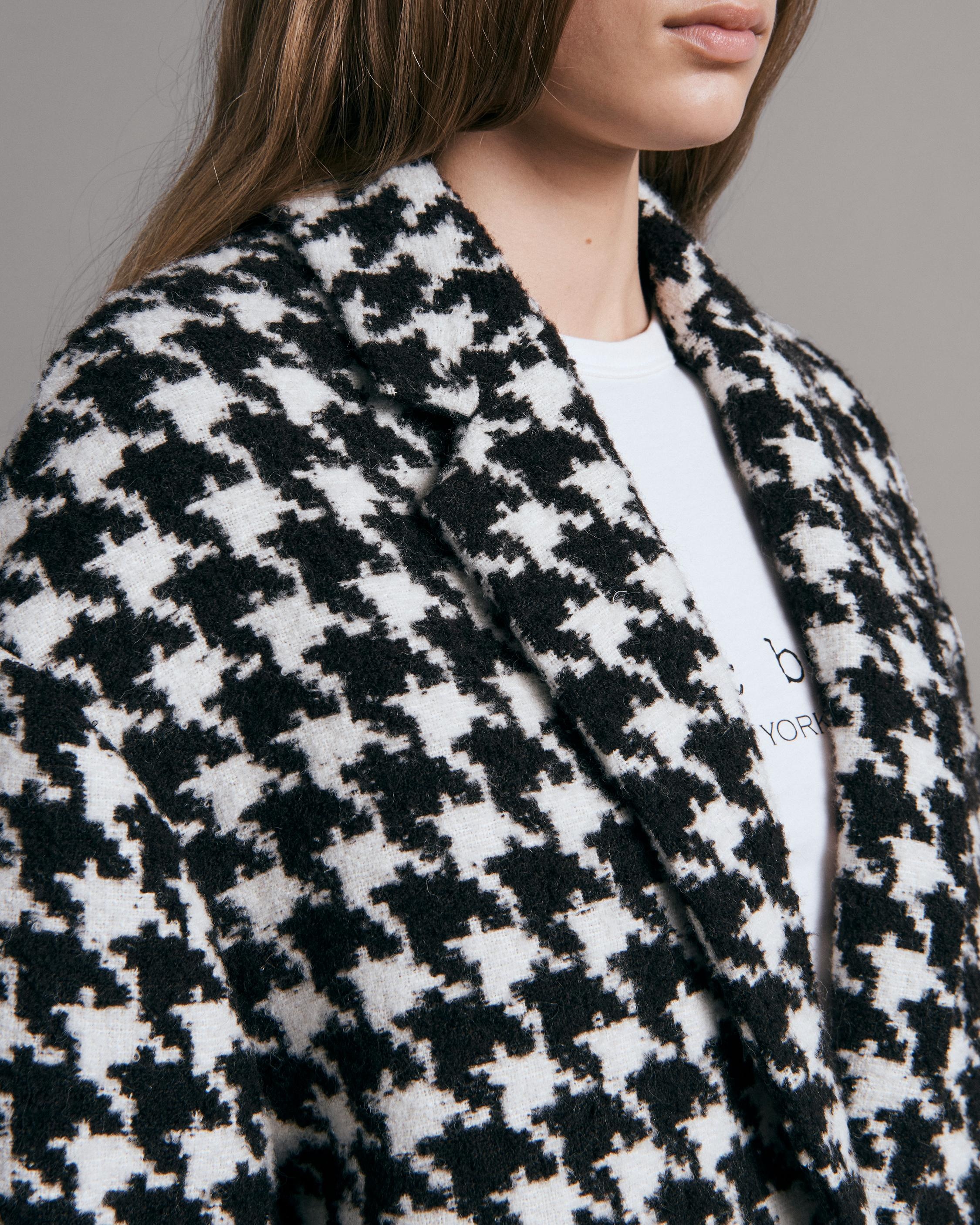 Danny Wool Houndstooth Jacket
Classic Fit Jacket - 5