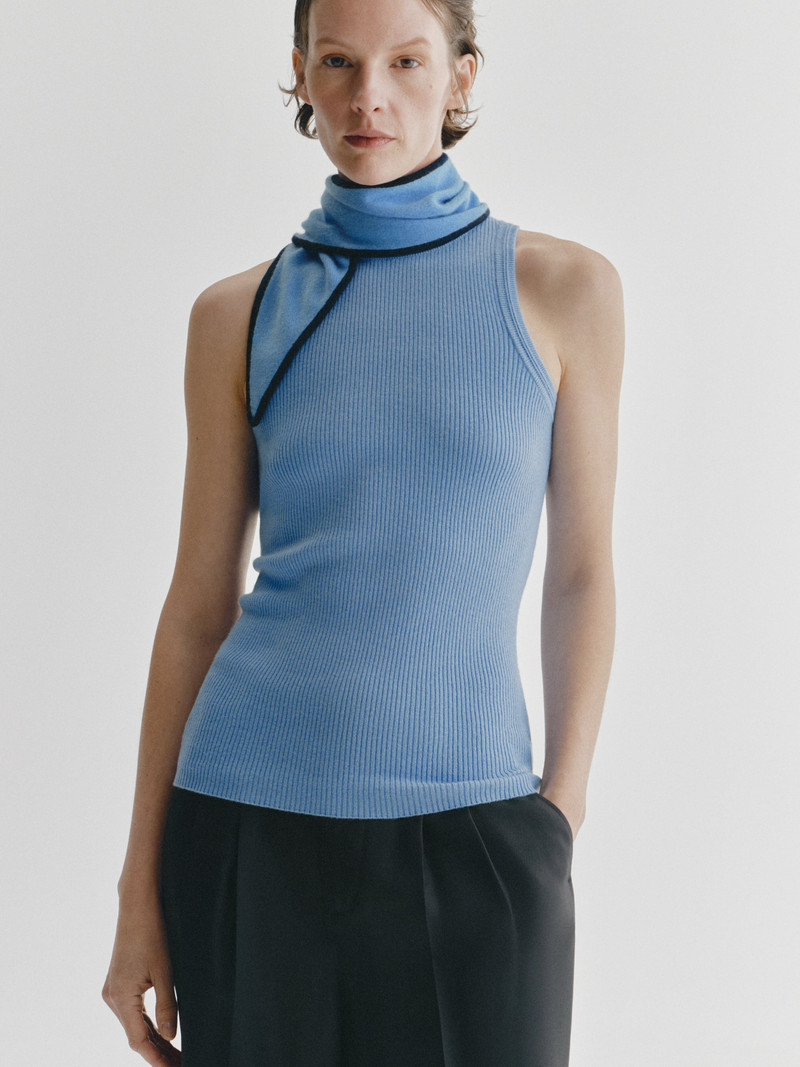 LISA YANG The Chelsea Scarf outlook