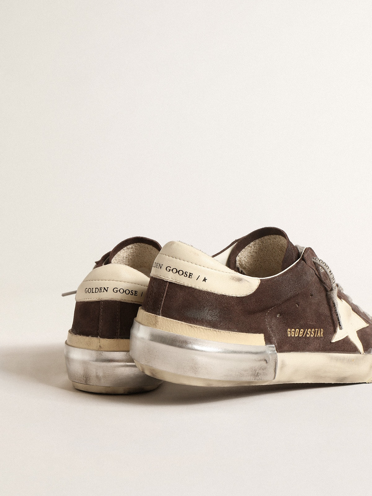 Super-Star in gray suede with ecru nappa star and heel tab - 4