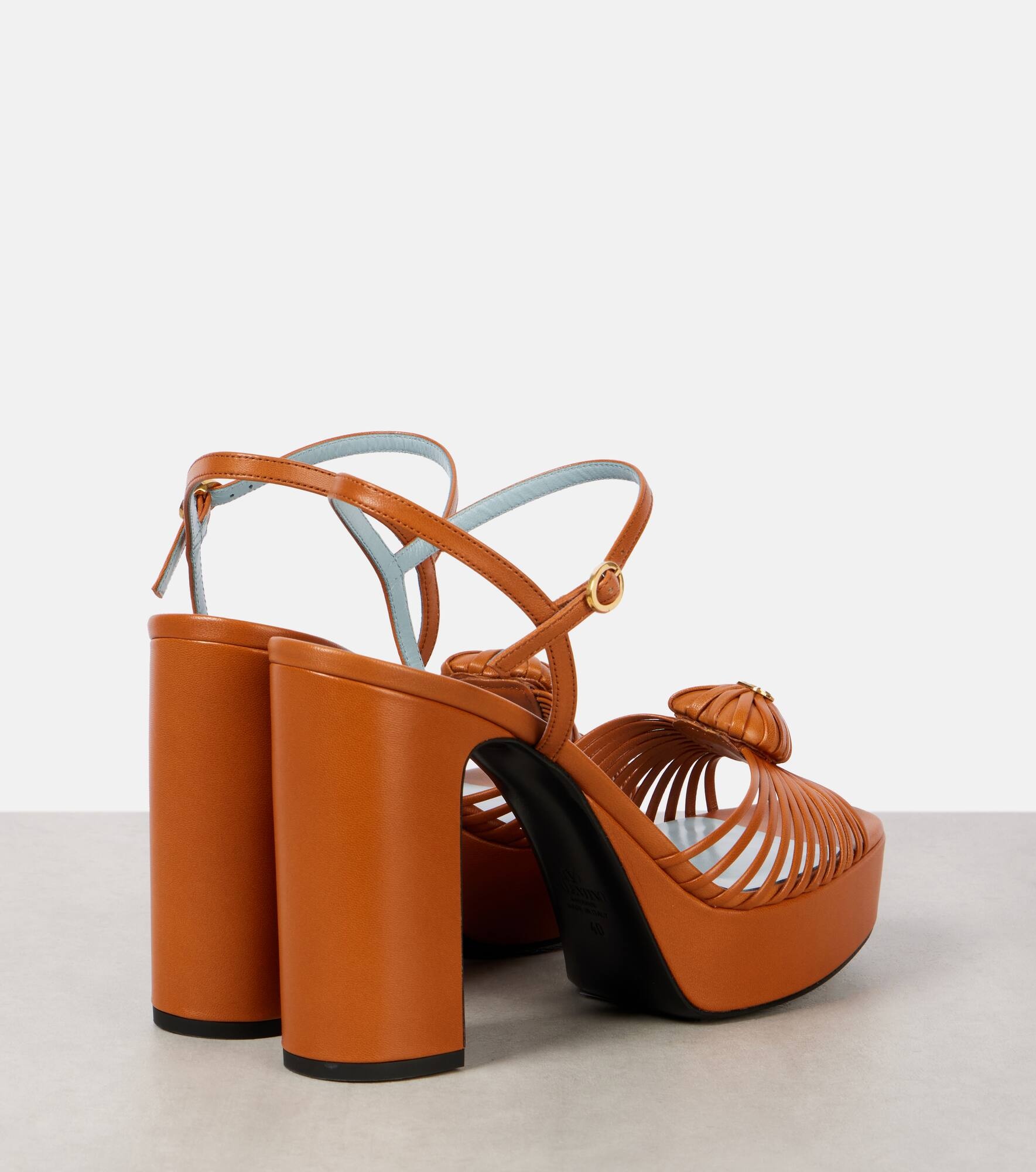 VLogo leather platform sandals - 2