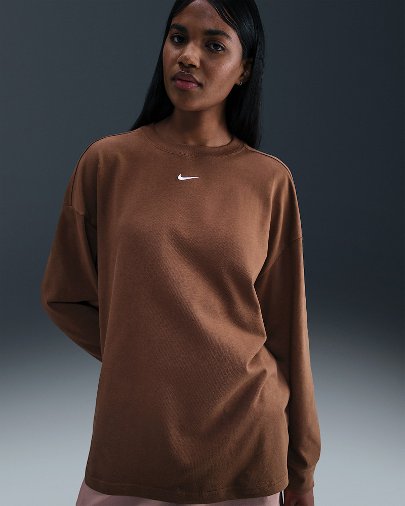 Nike Sportswear Essential Women's Oversized Long-Sleeve T-Shirt 1