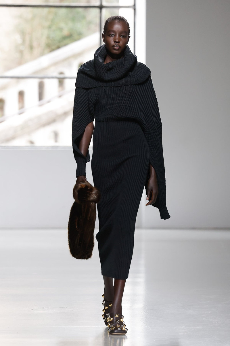 KNIT MAXI SNOOD DRESS WITH SLEEVE OPENING BLACK 5