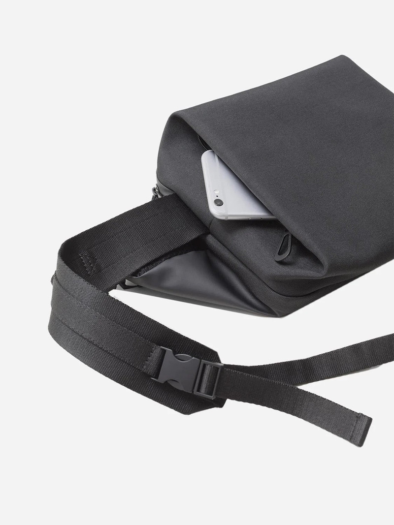 ISARAU OBSIDIAN - BLACK 3