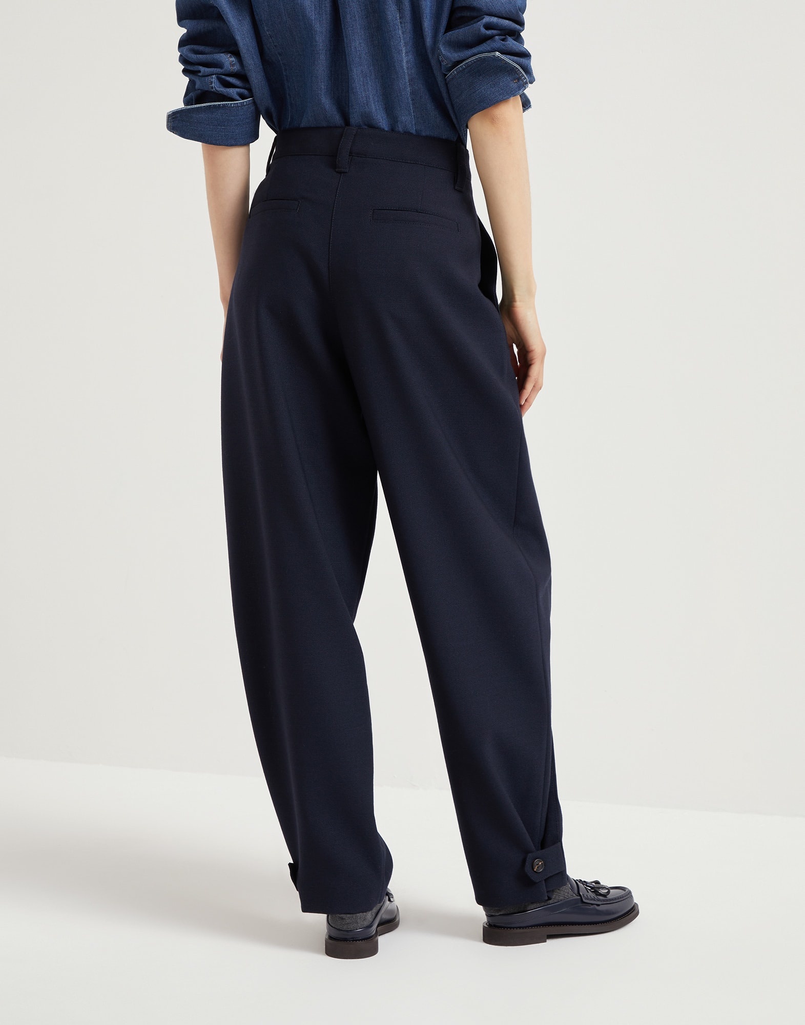 パンツ BRUNELLO CUCINELLI Stretch virgin wool cigarette trousers wi BRUNELLO CUCINELLI Cigarette Trousers With Leather Belt