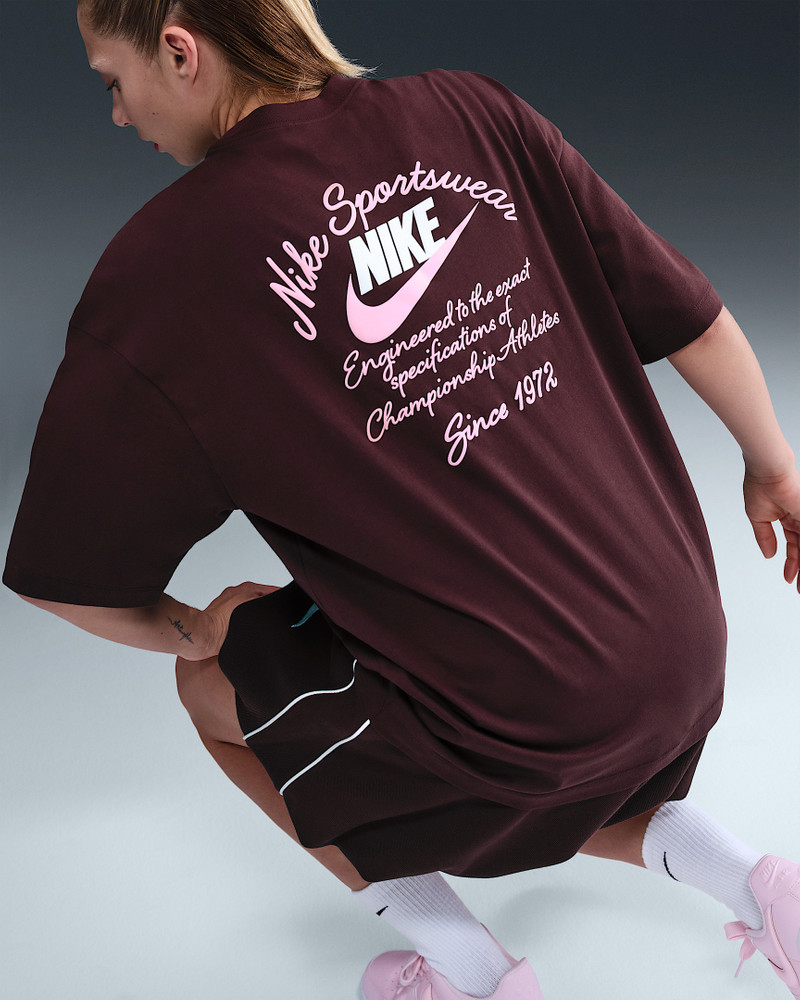 Nike Sportswear Women's Oversized T-Shirt 3