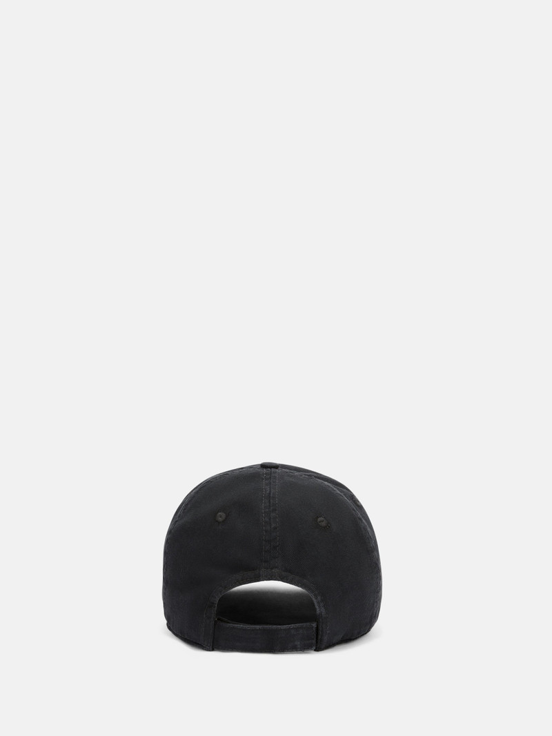 BLACK CAP 4