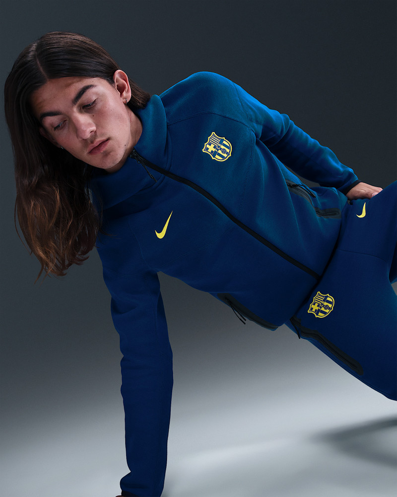 FC Barcelona Tech Windrunner Fourth Men's Nike Soccer Fleece Full-Zip Jacket 3