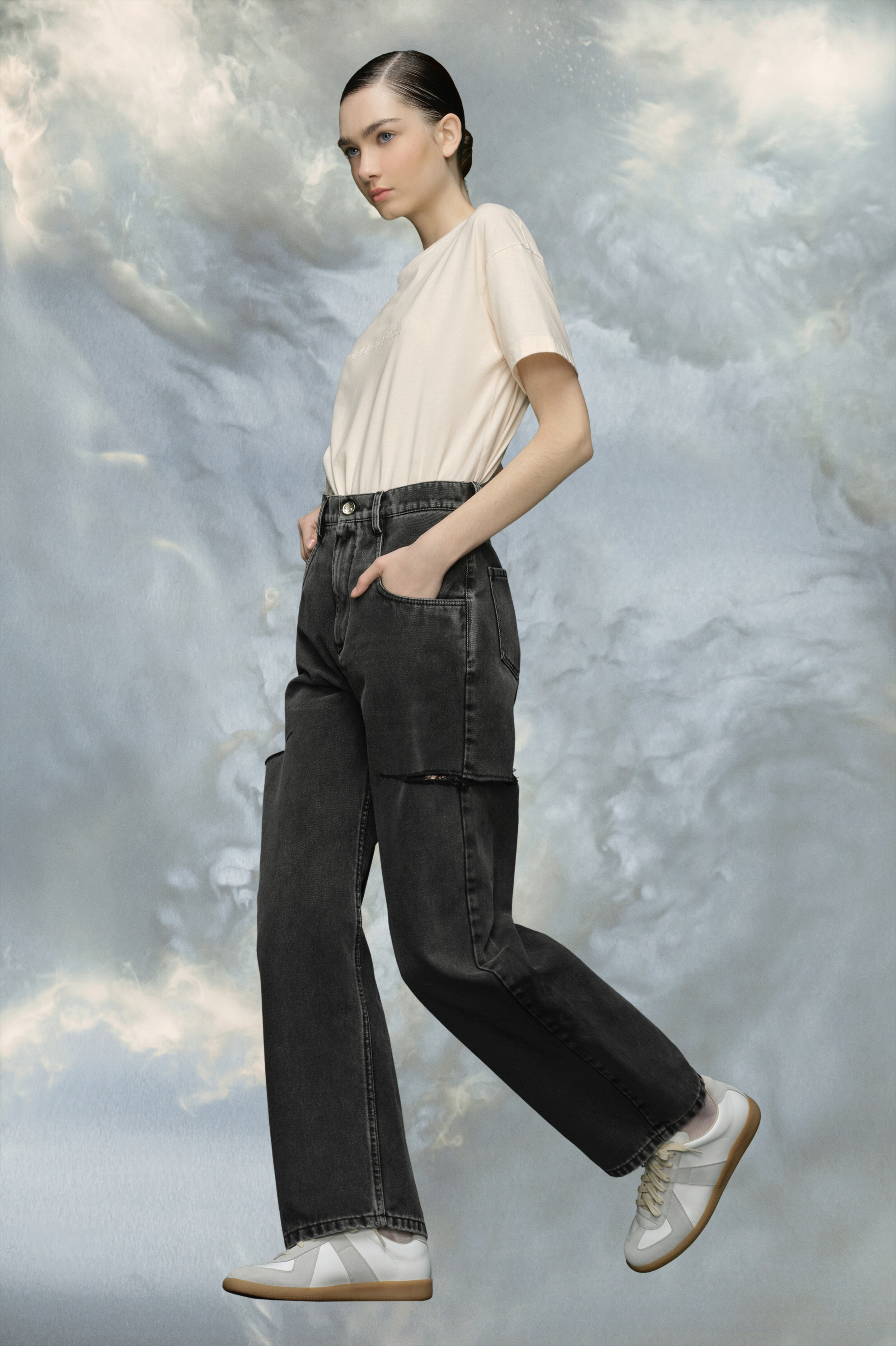 【関税込み】maison margiela CUT-OUT JEANS Maison Margiela - BLACK CUT-OUT JEANS – LE LABO STORE