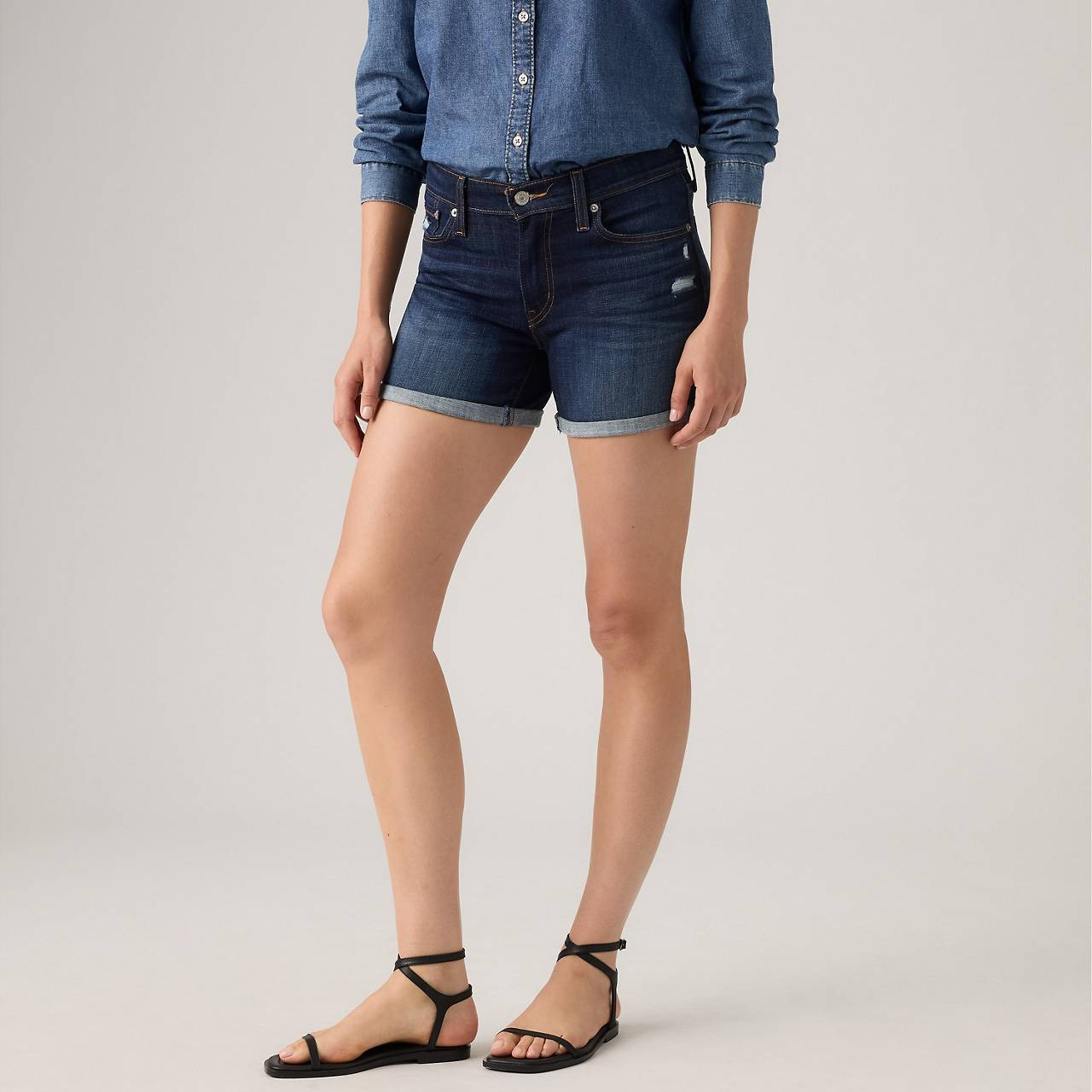 MID LENGTH WOMEN'S SHORTS - 6