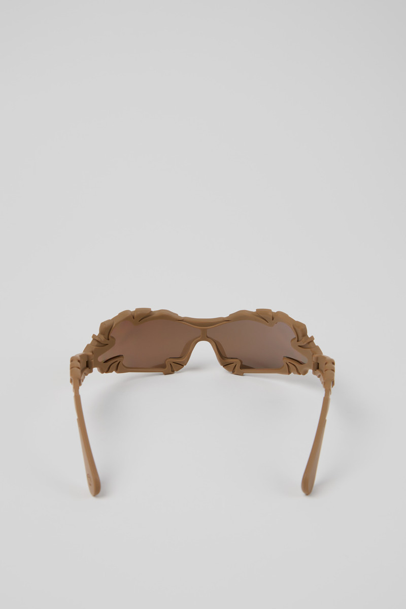 CAMPERLAB BEIGE outlook