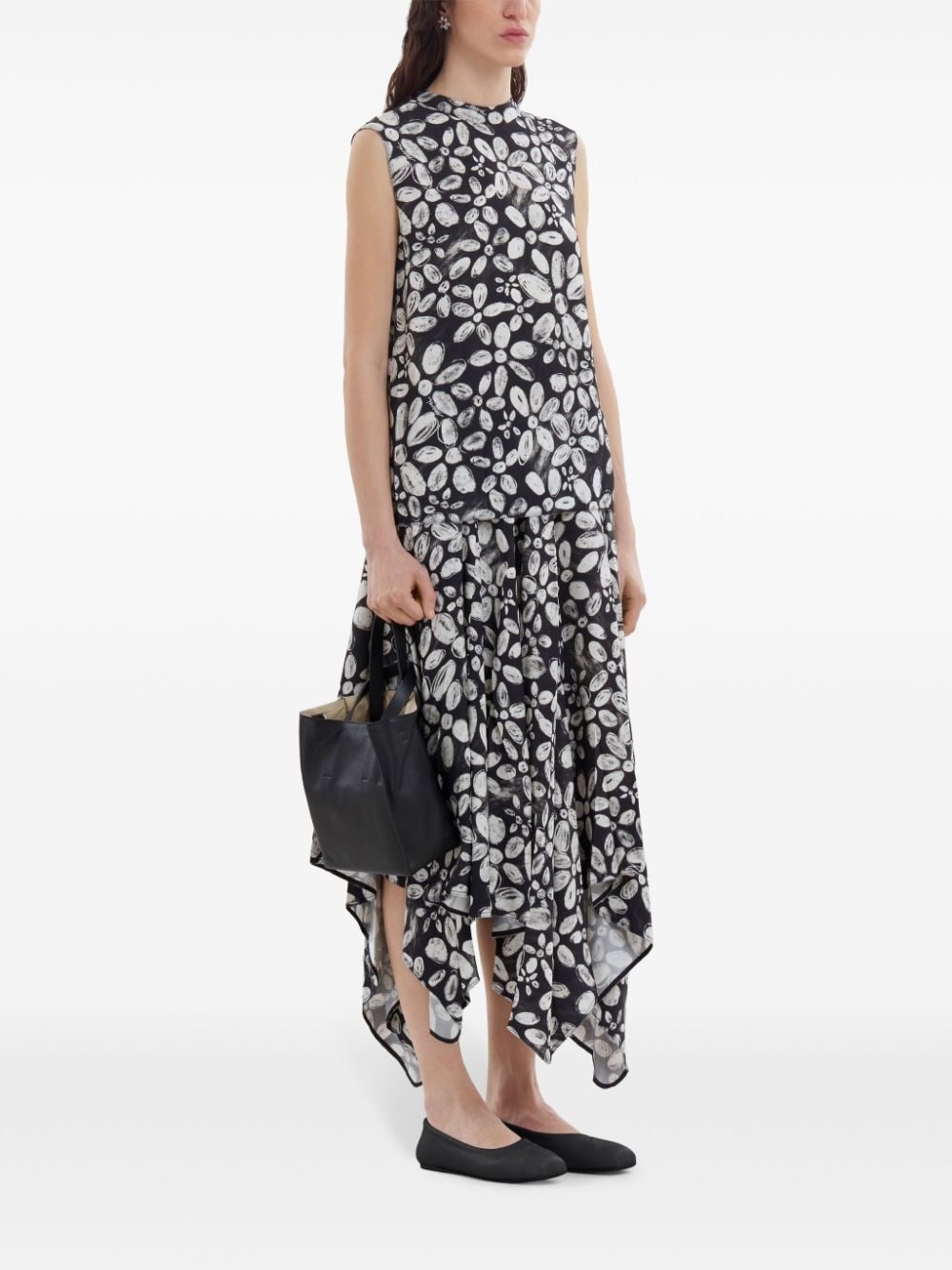 floral-print sleeveless top - 2