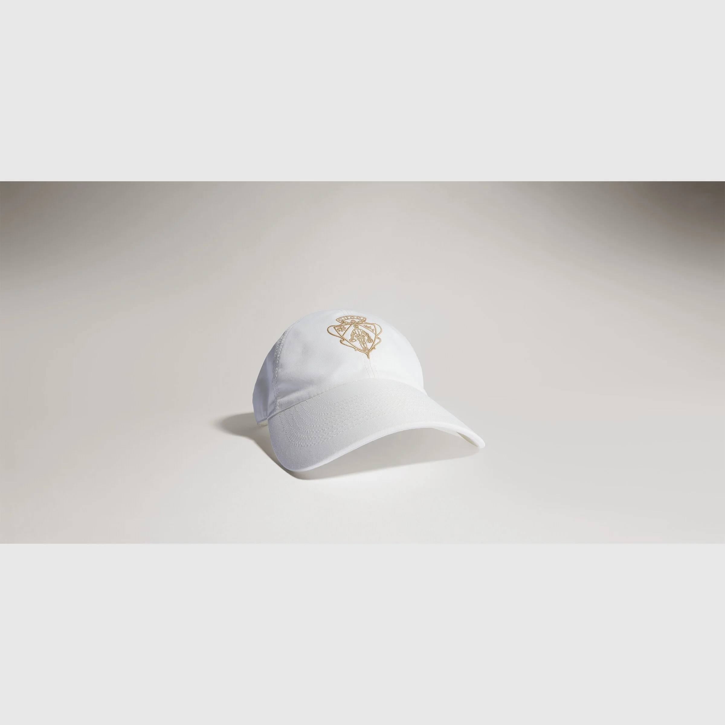 Cotton baseball hat with embroidery - 1