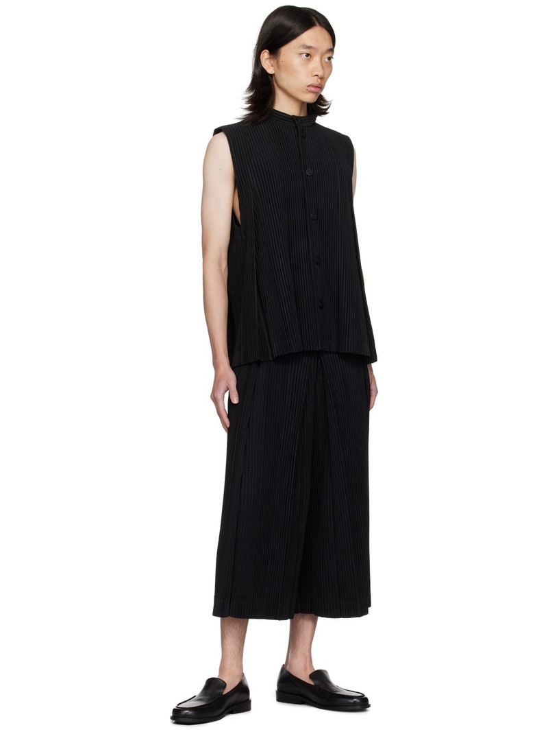 ISSEY MIYAKE Black Tucked Vest outlook