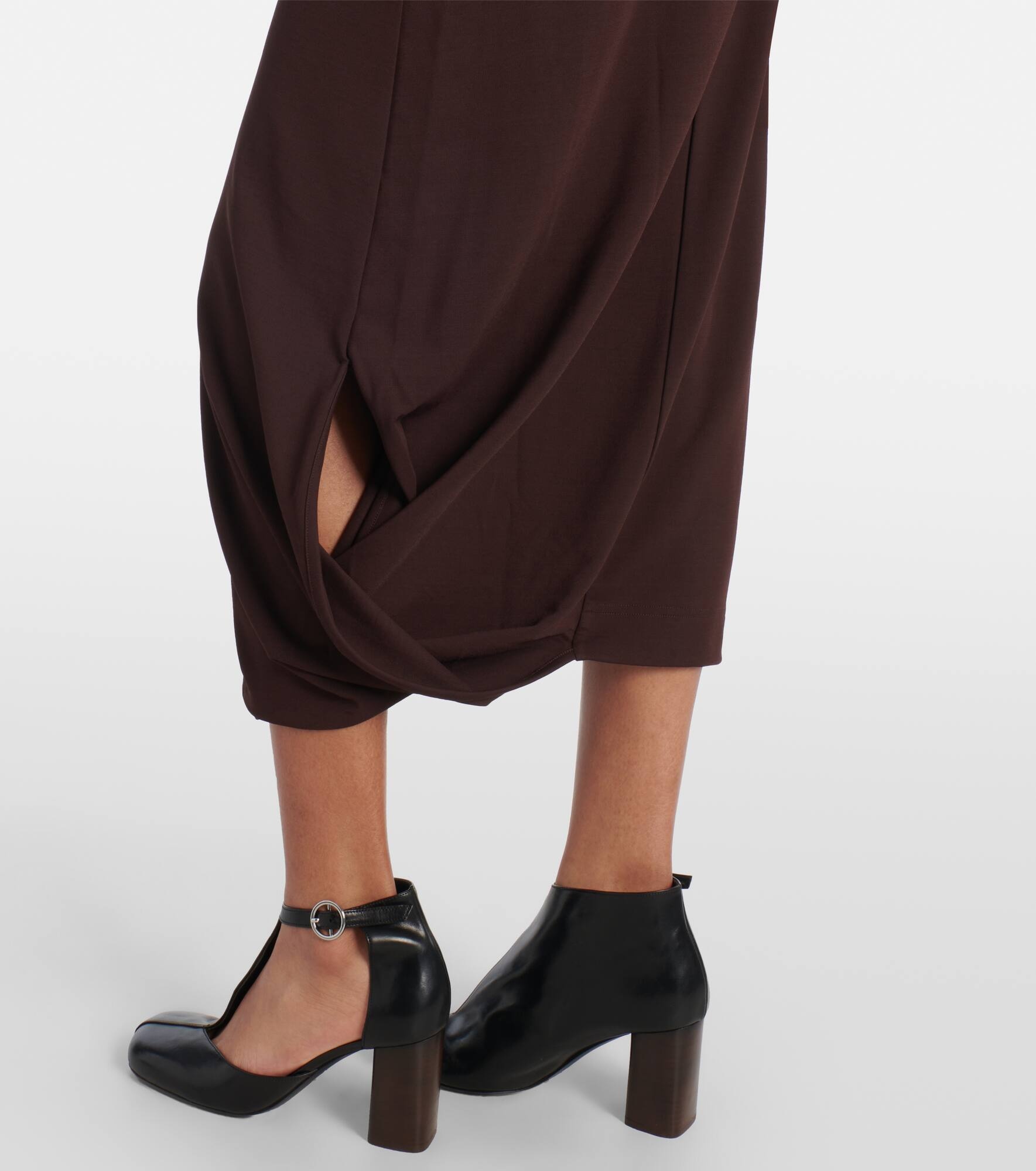 Sleeveless midi dress - 5
