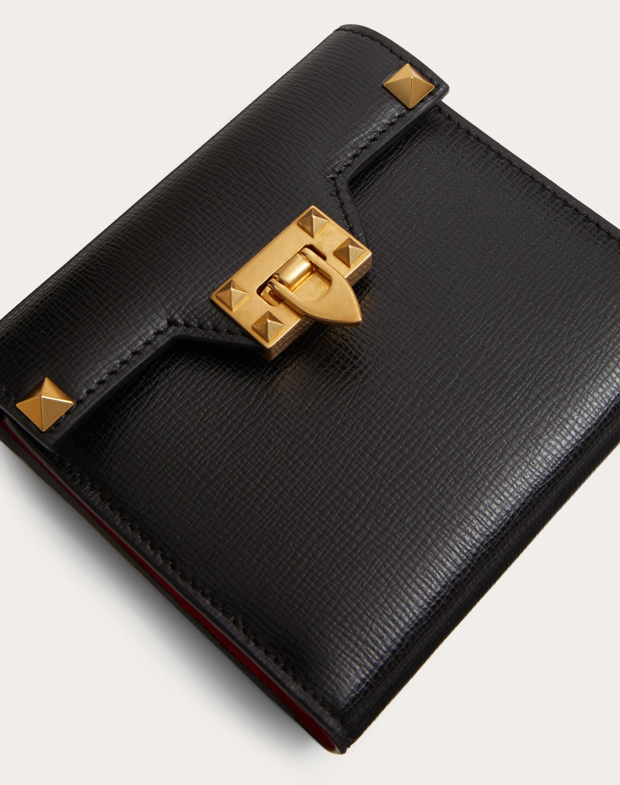 COMPACT ROCKSTUD WALLET IN GRAINY CALFSKIN - 2