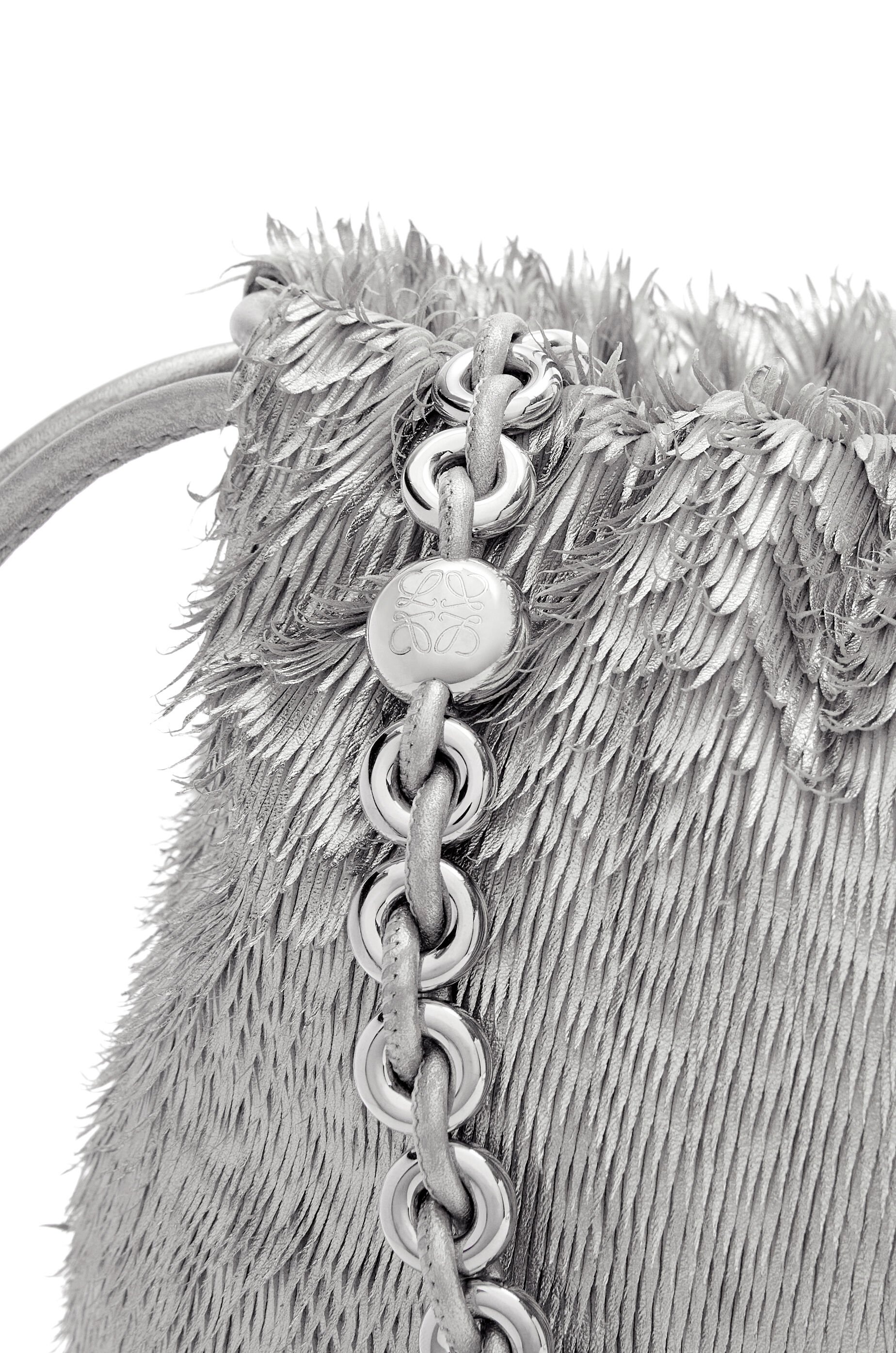 【関税&送料込】Loewe Silver Nappa Leather Flamenco Purse Cl LOEWE Flamenco metallic leather clutch | NET-A-PORTER
