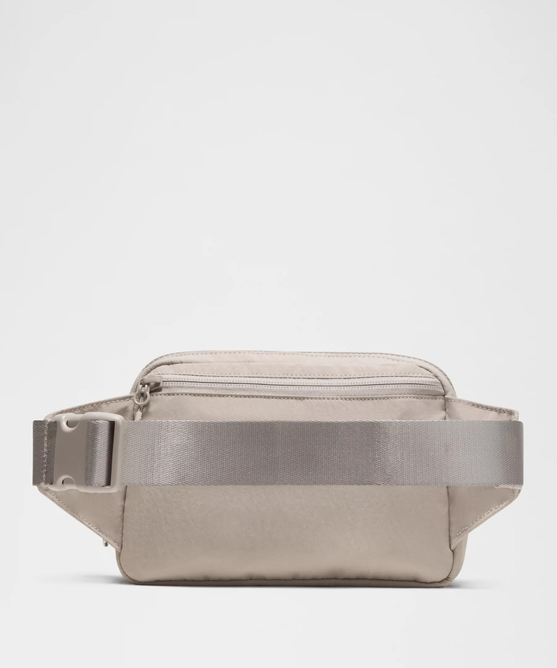 Everywhere Belt Bag Large 2L 3
