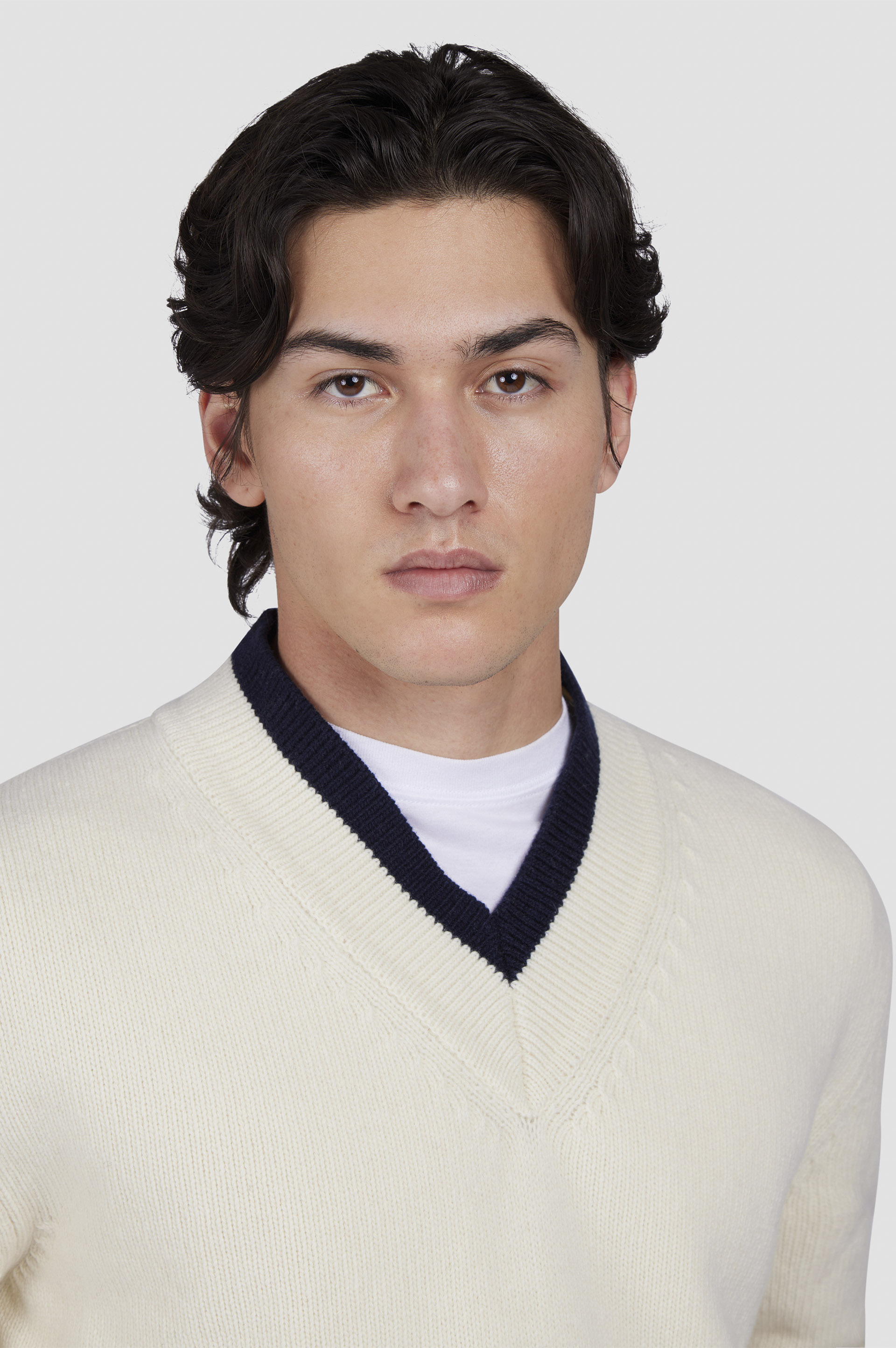 SWEATER IN RE-WOOL WITH V-NECK - 4
