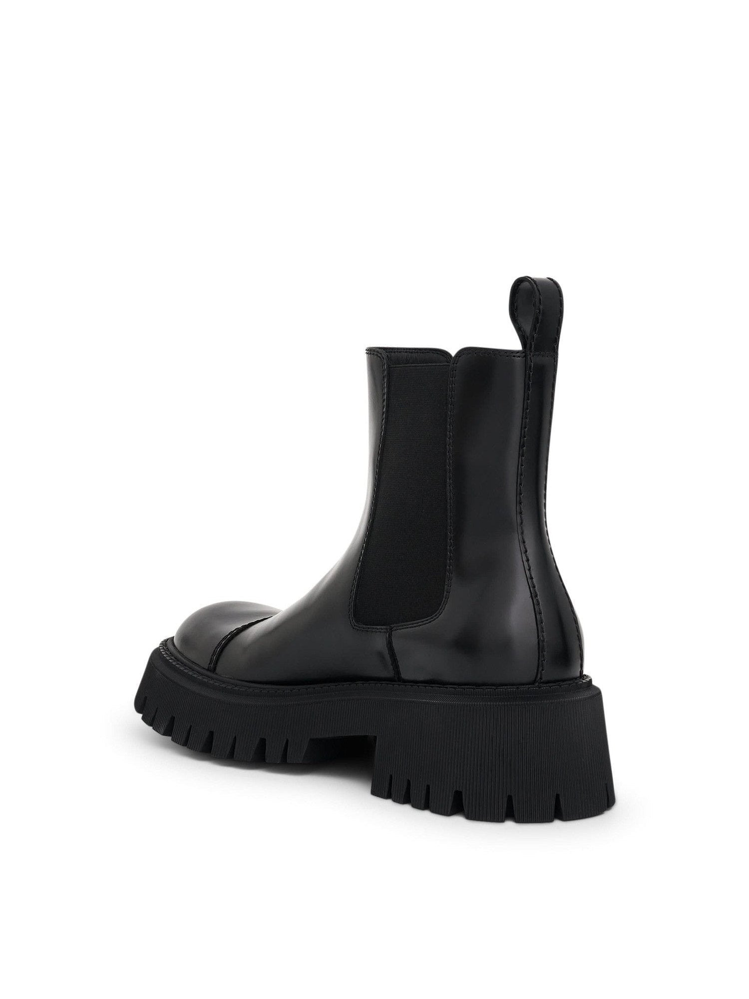 Tractor Chelsea Boots in Black - 3