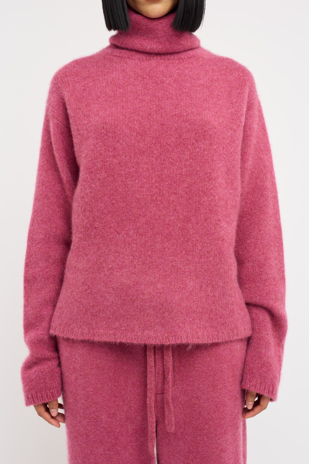 WOMEN'S SLOUCHY TURTLENECK - 4