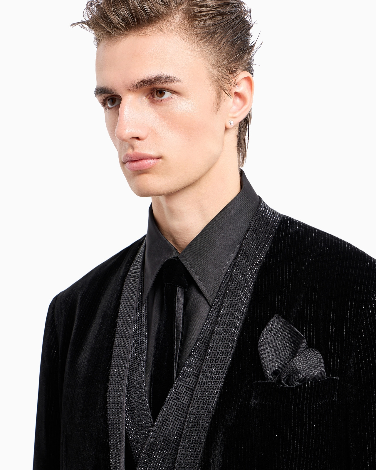 Giorgio’s single-breasted, tuxedo jacket in shiny pinstriped velvet - 5