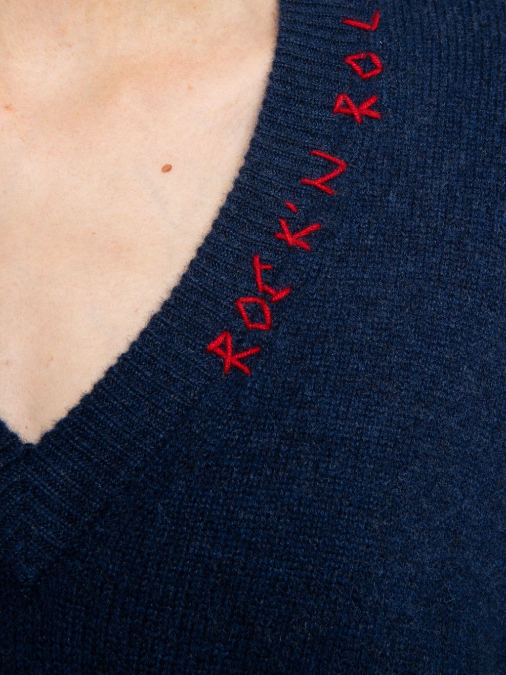 Miky embroidered V-neck sweater - 5