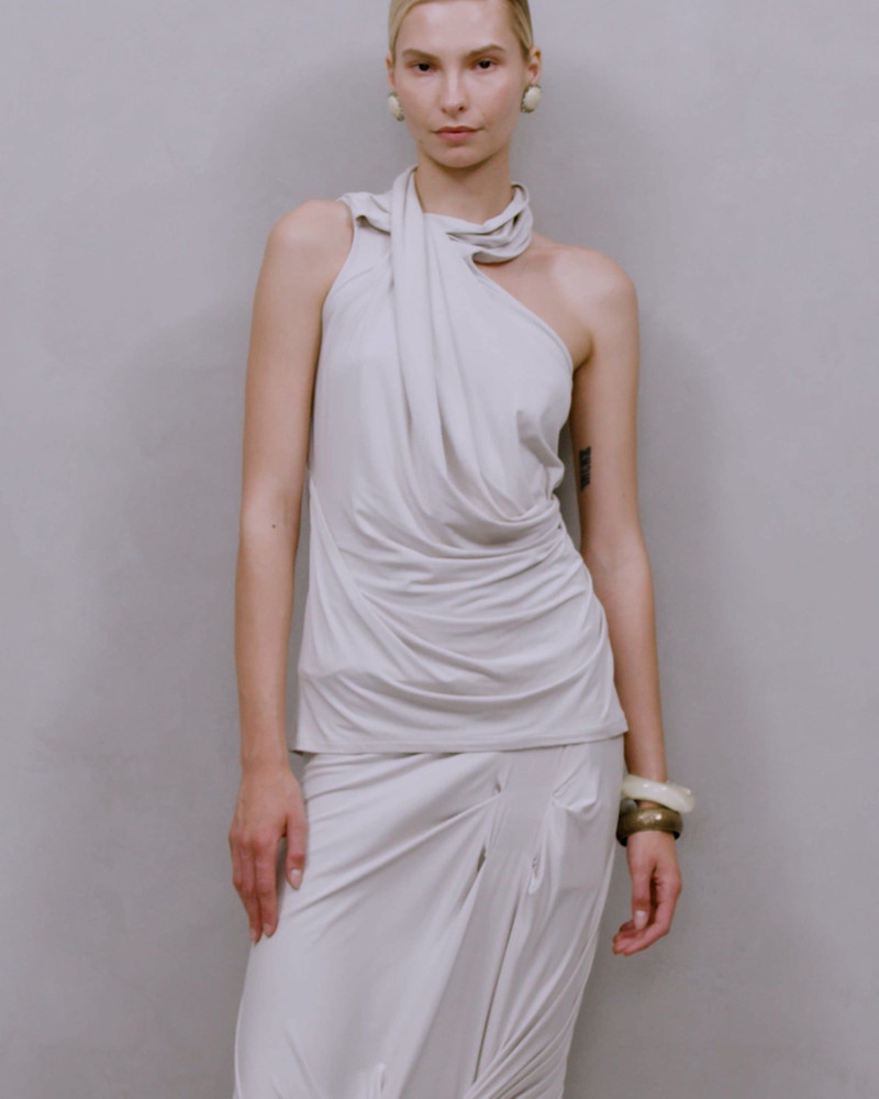 SLEEVELESS DALTERS TOP STONE 4