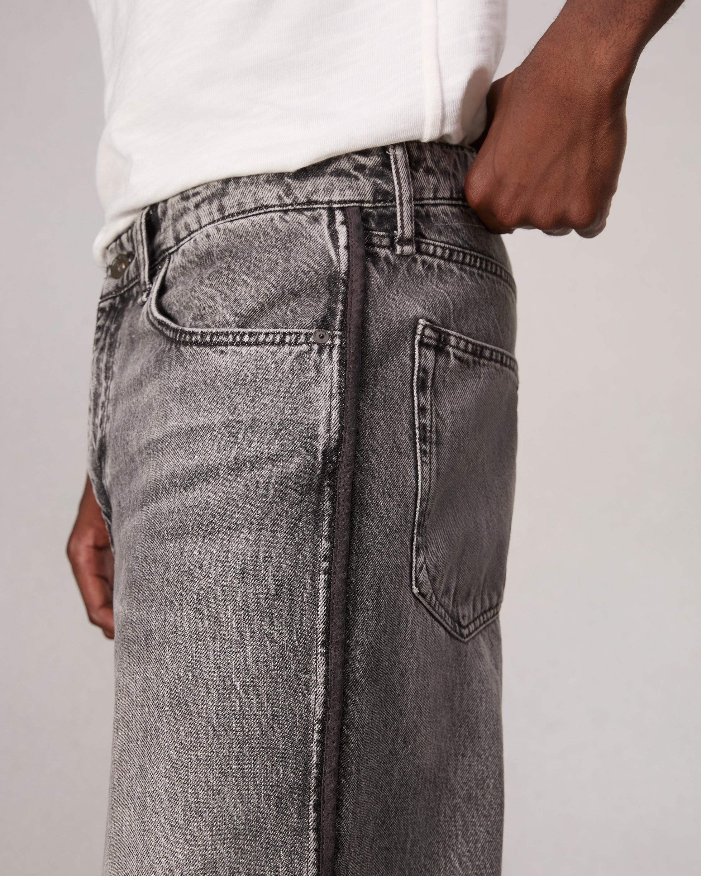 rbTAPER Fit Jean
Authentic Rigid Denim - 6