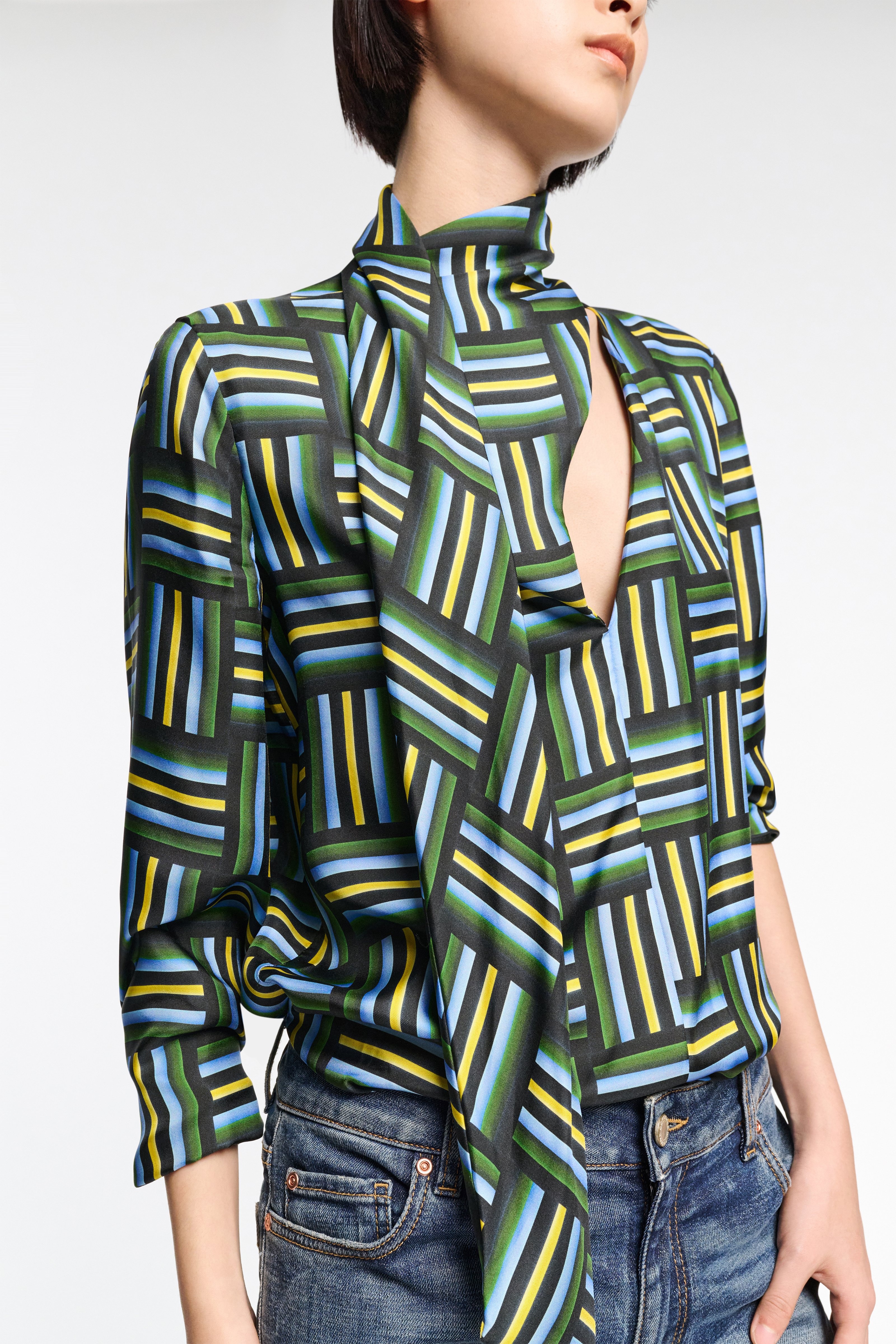 GRAPHIC DRAPES I blouse - 4