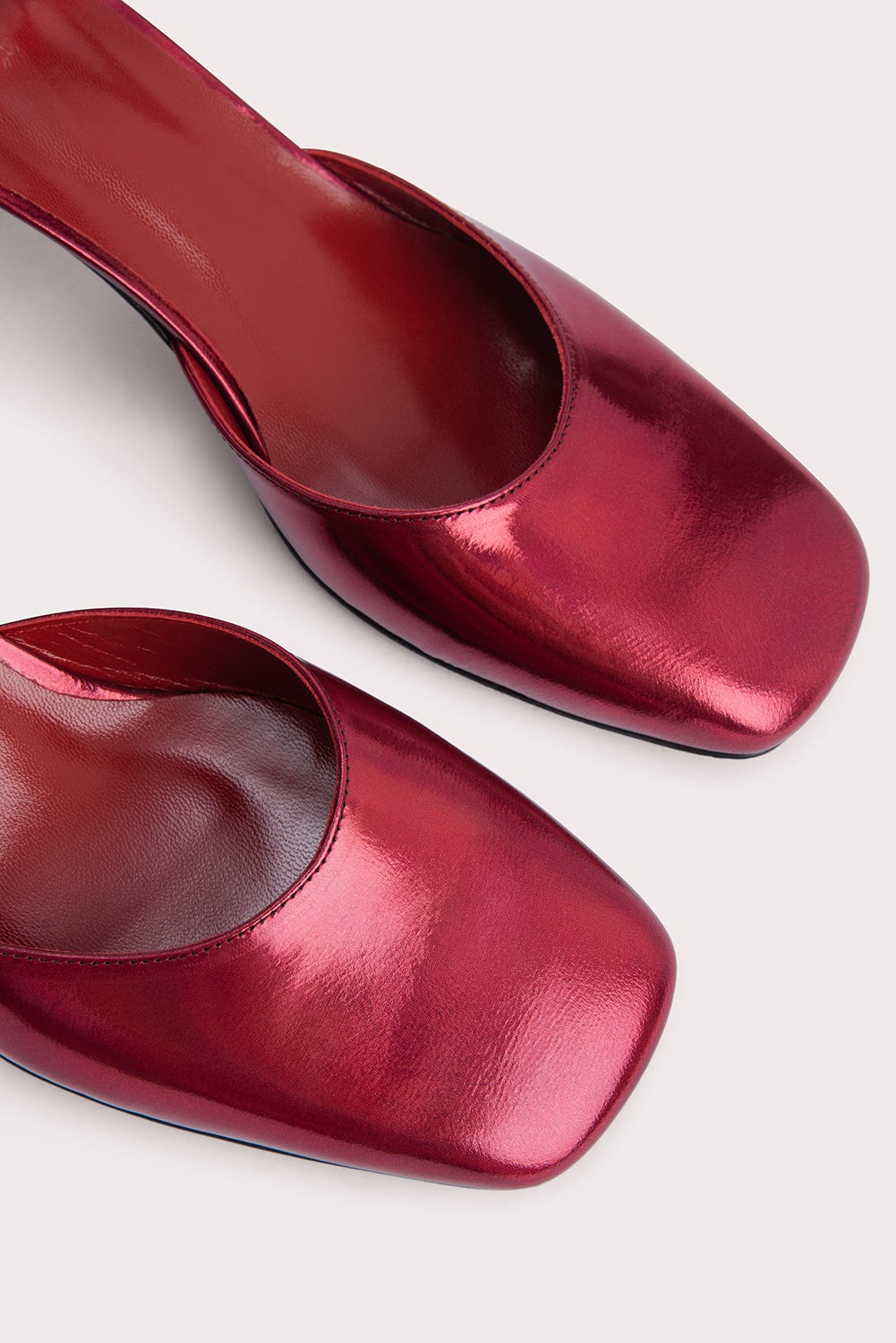 Judy Red Iridescent Lac - 3