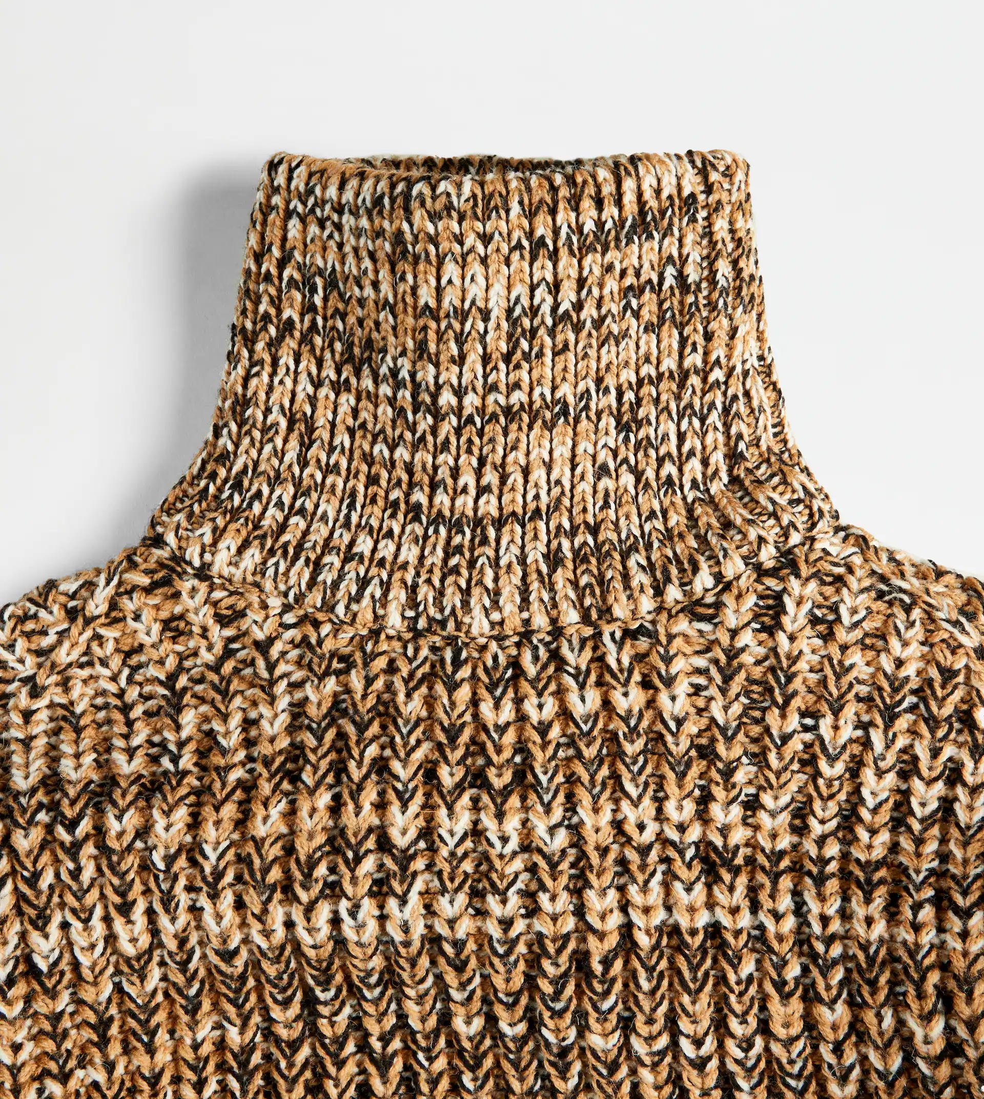 OVER TURTLENECK IN WOOL - 9