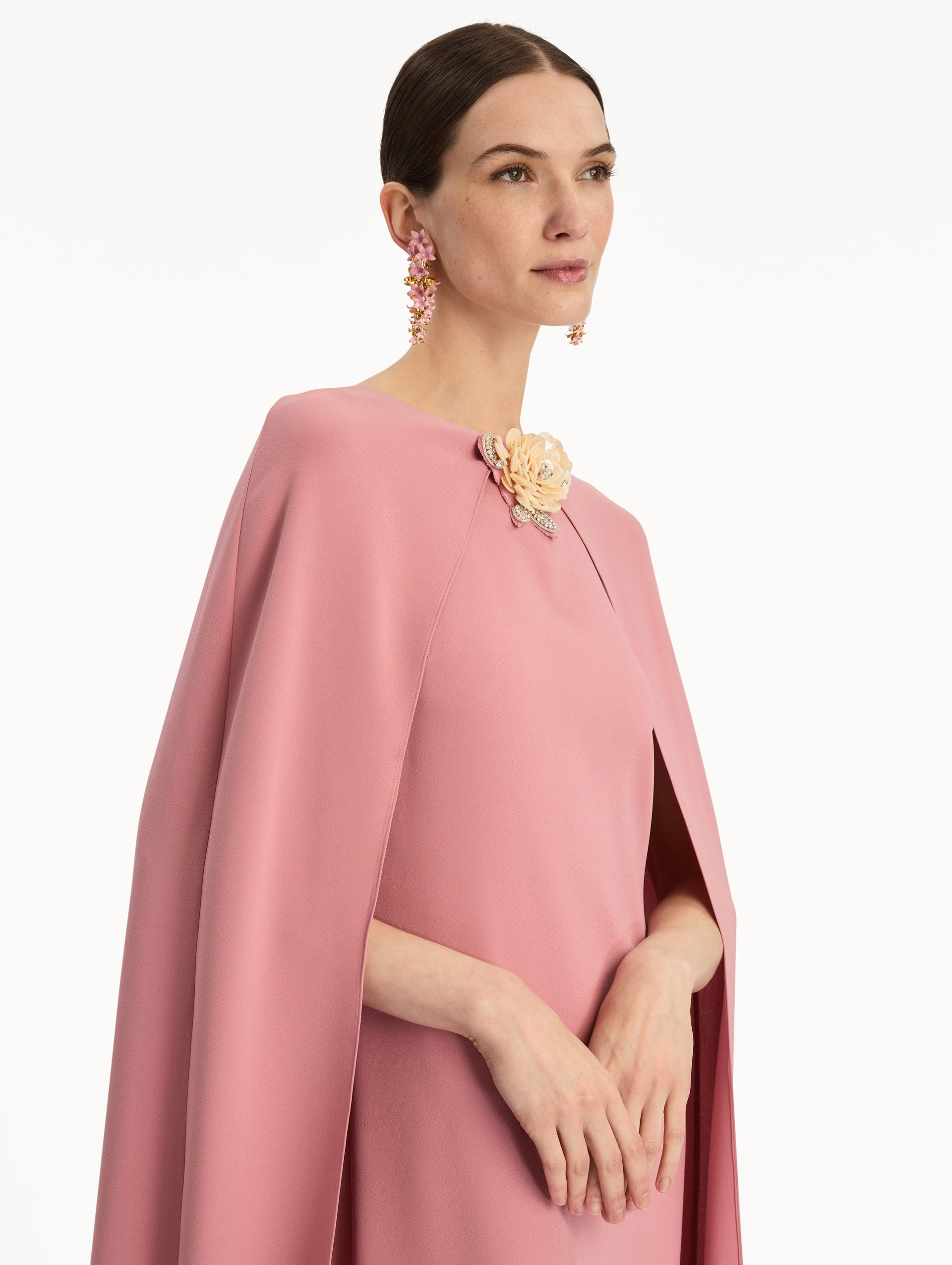 BROOCH EMBROIDERED CAPE-BACK CAFTAN - 5