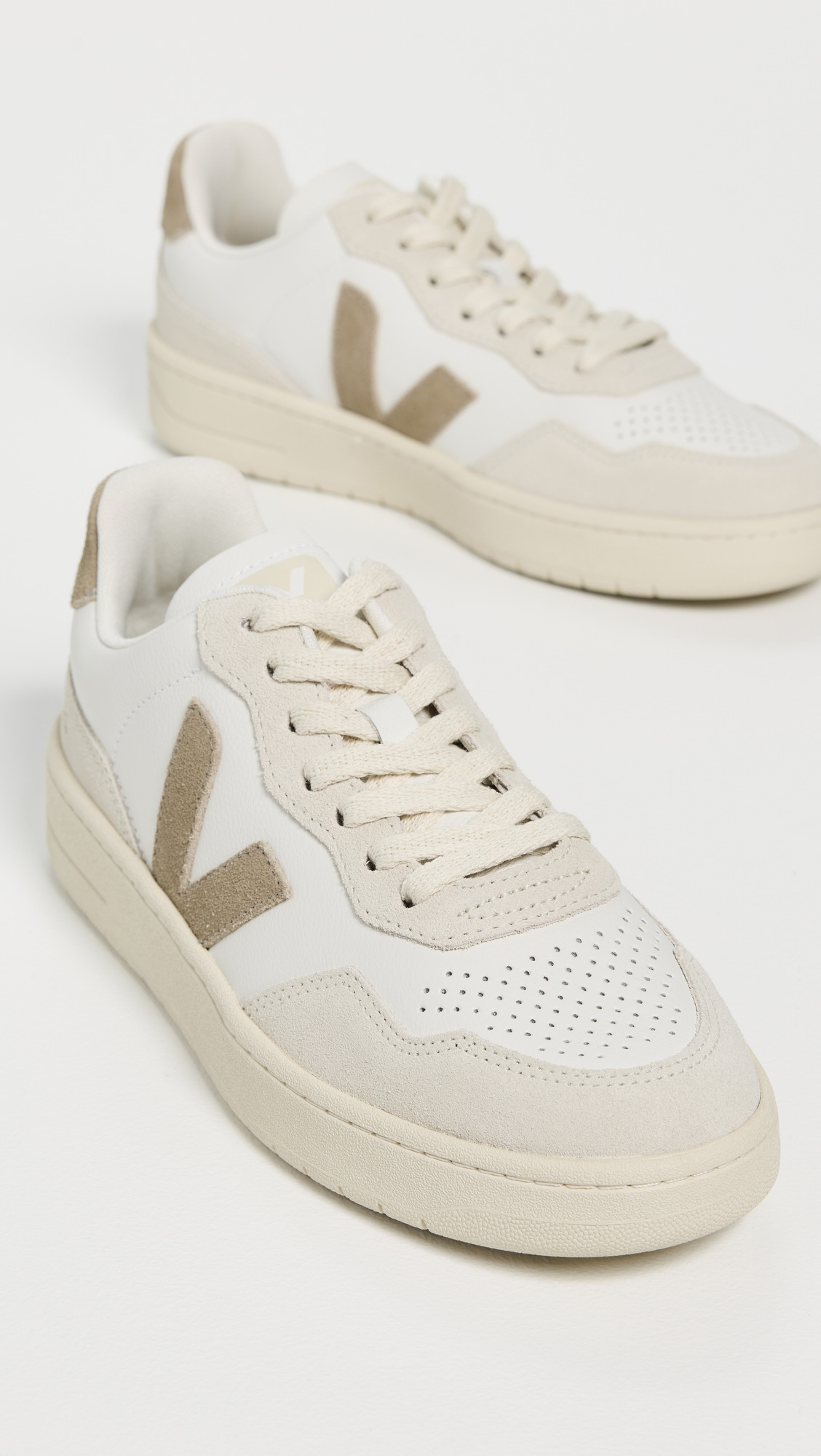 V-90 Sneakers - 4