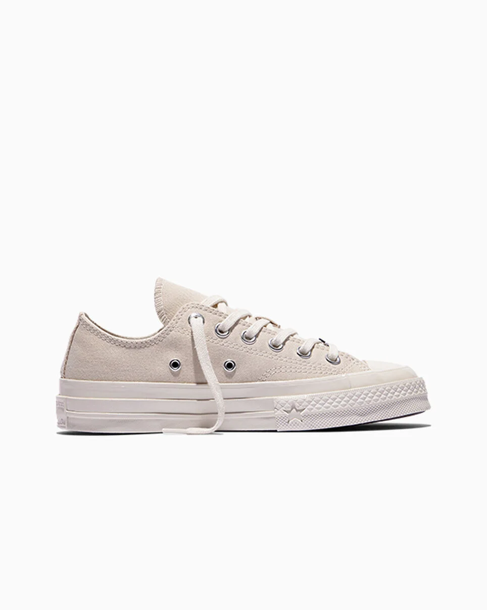 Chuck 70 X Silver Stars - 1