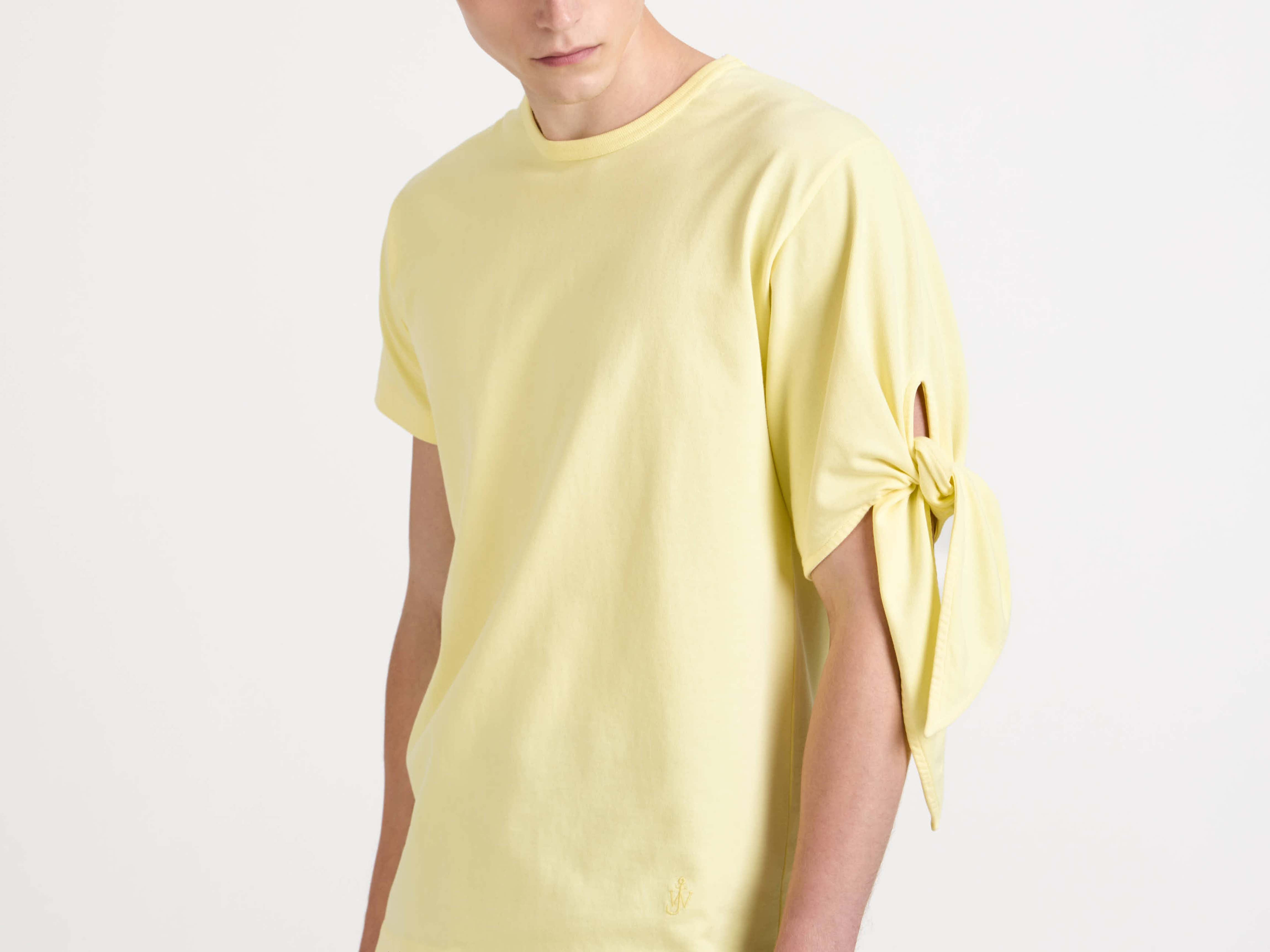 KNOTTED SLEEVE T-SHIRT IN YELLOW - 5