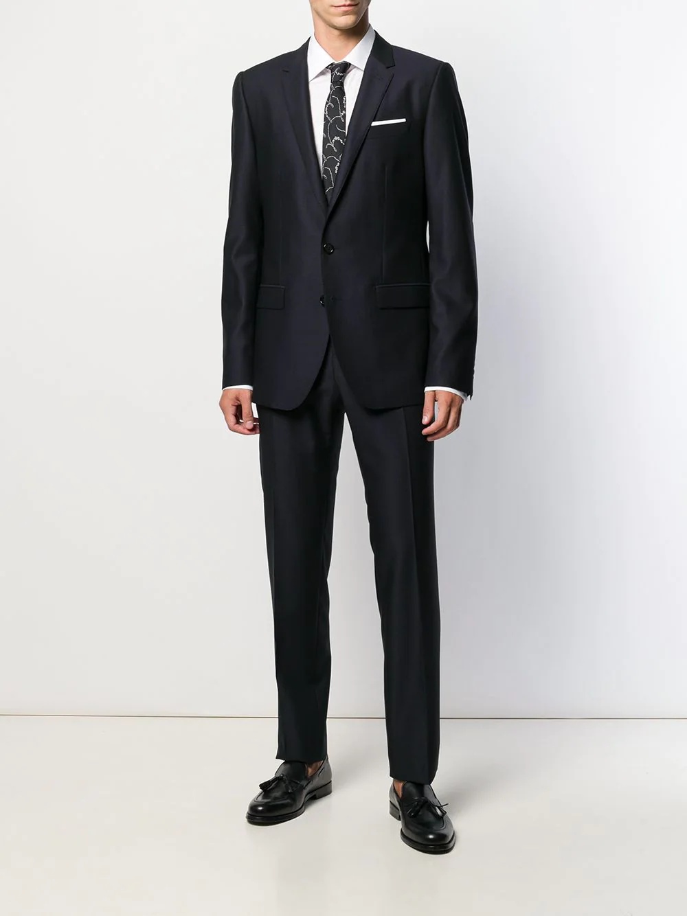 classic two-piece suit - 2