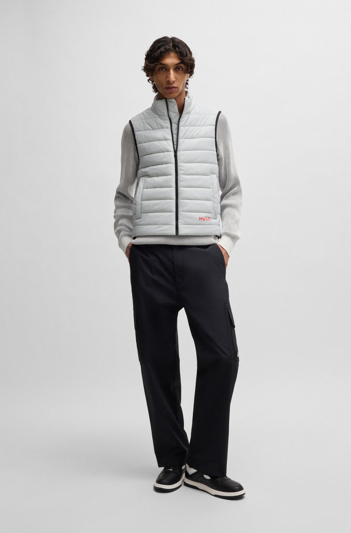 WATER-REPELLENT SLIM-FIT GILET WITH LOGO DETAIL - 3