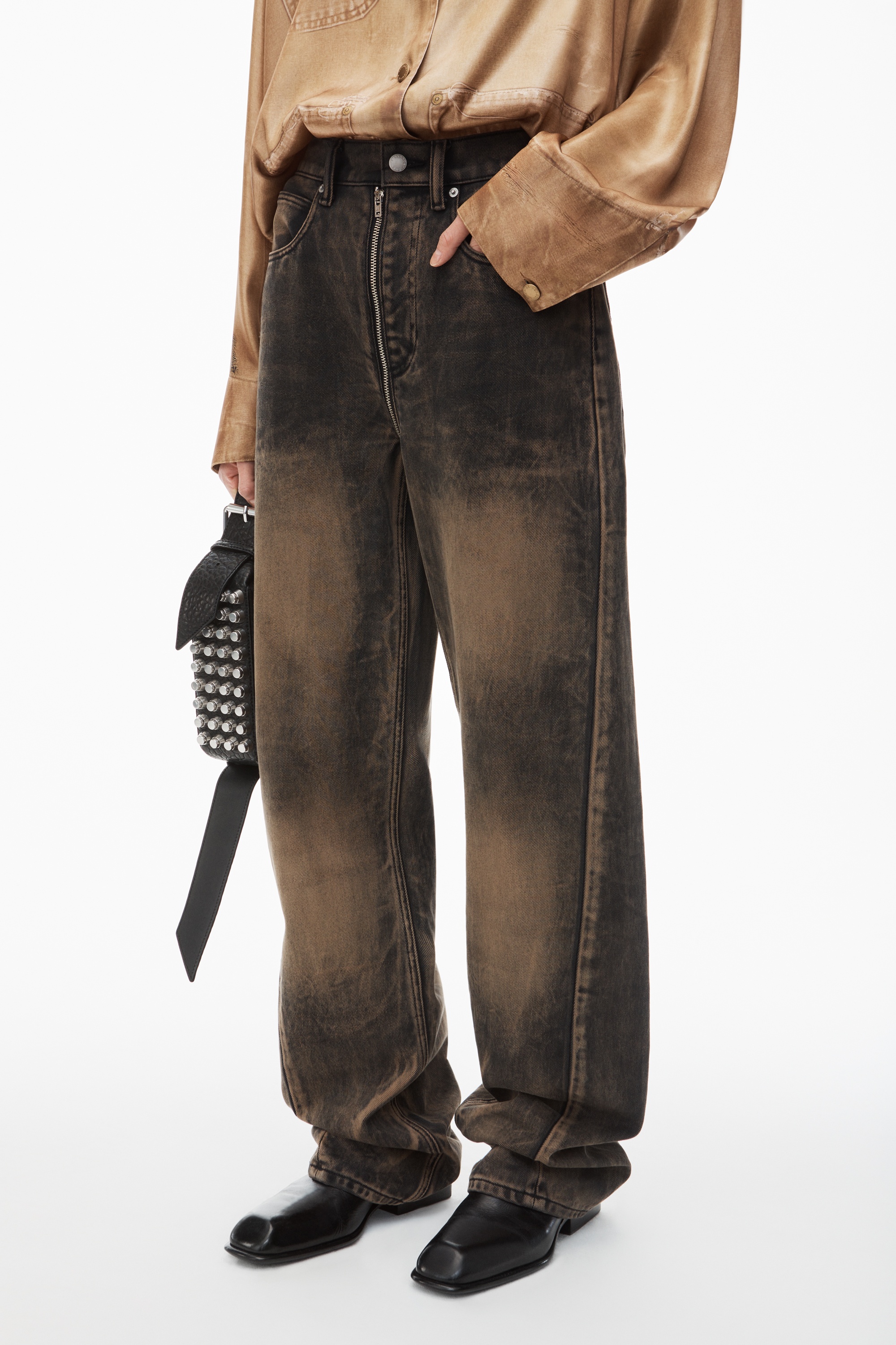 【関税&送料込】Alexander Wang Baloon Jeans Logo-Embossed Balloon Jeans in VINTAGE LIGHT INDIGO