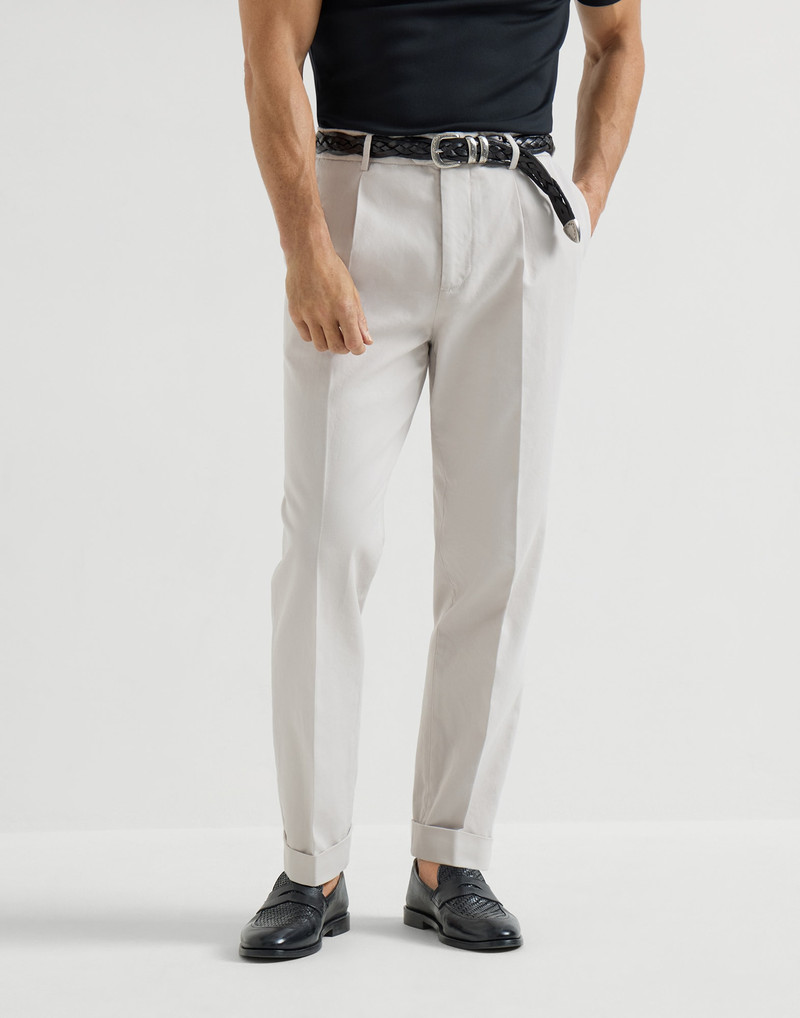 Garment-dyed trousers in twisted cotton gabardine with pleat 2