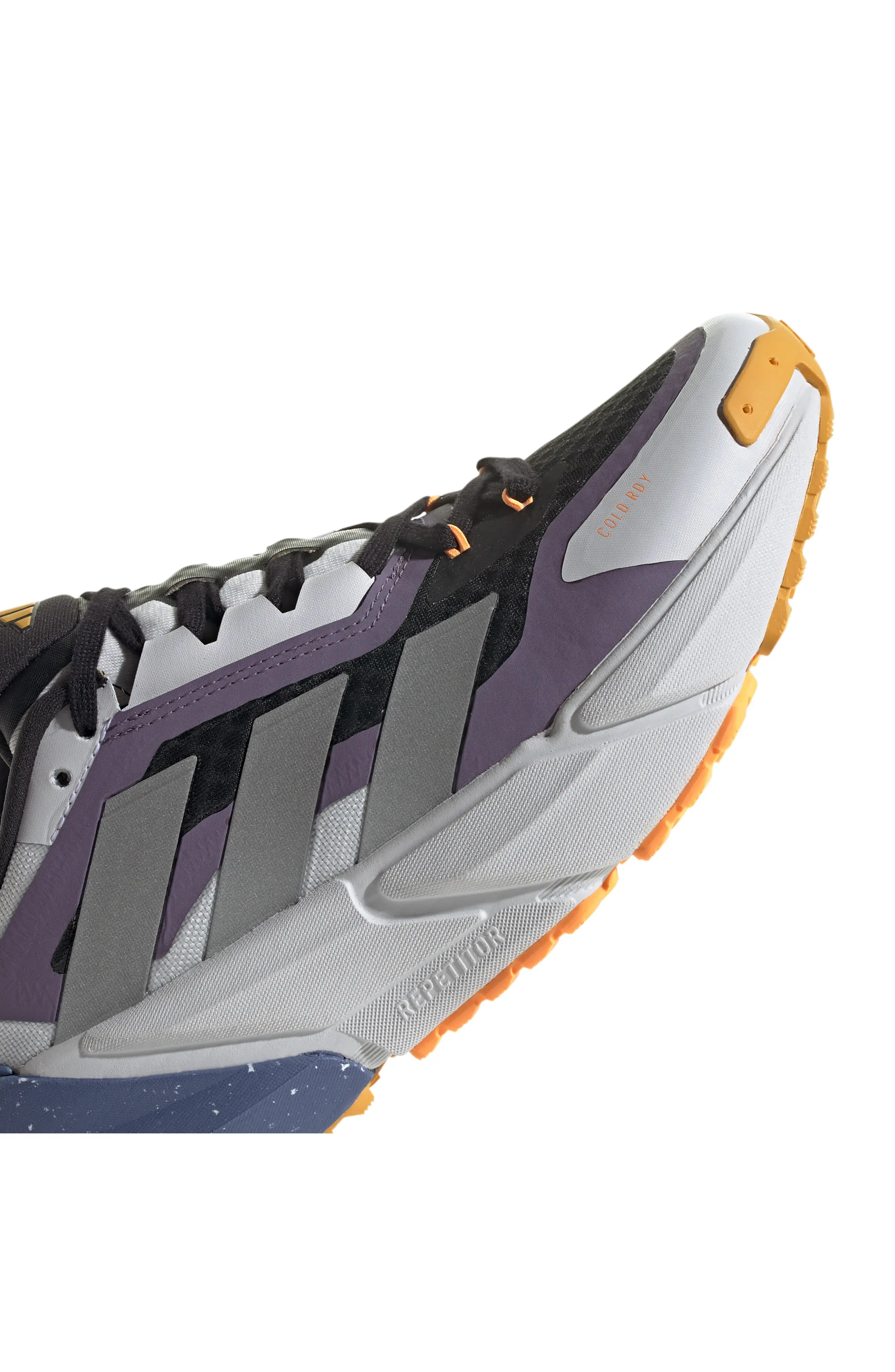 Adistar COLD. RDY Running Shoe in Grey/Silver Met./Black - 8