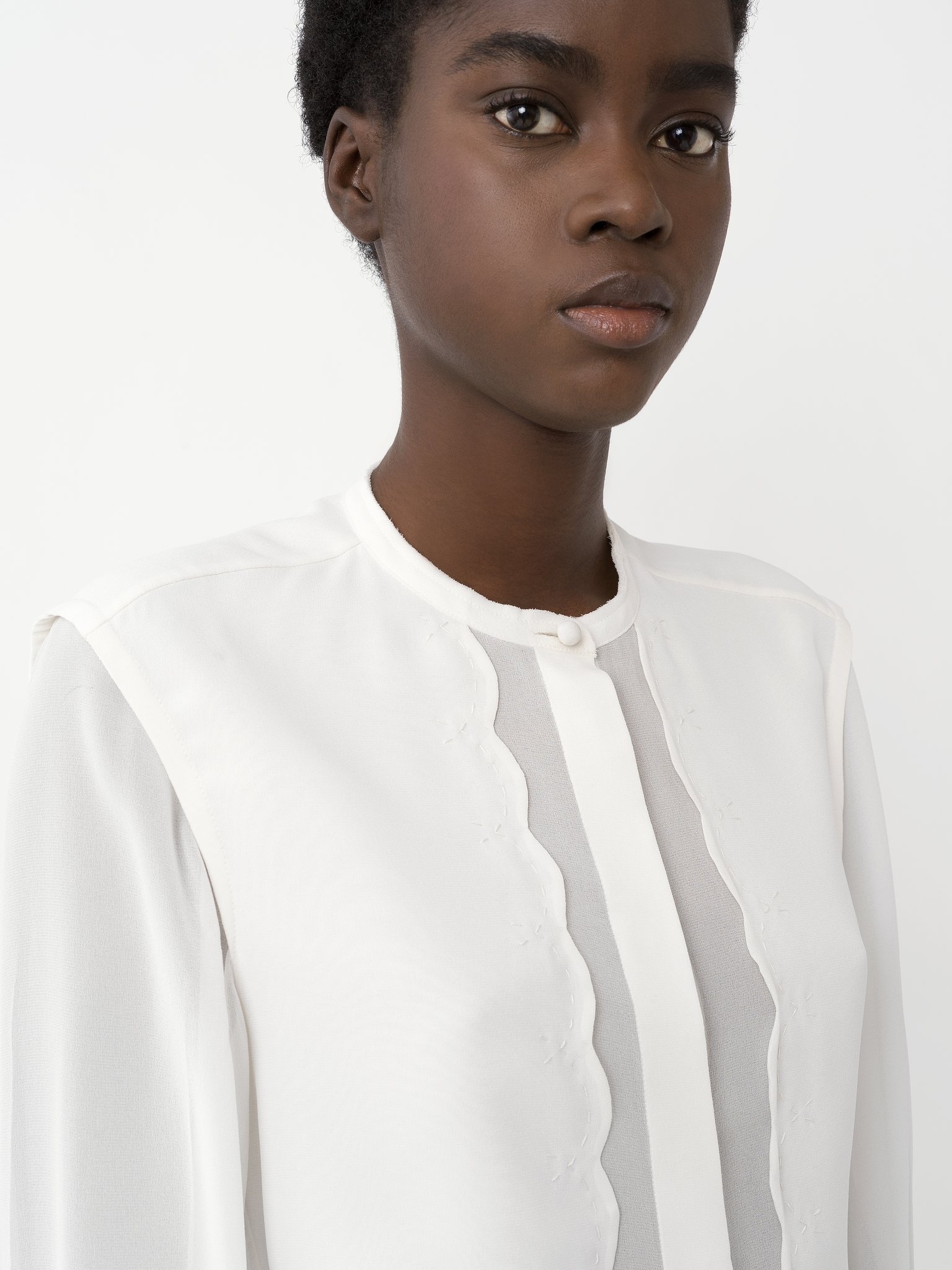 SCALLOP-EMBROIDERED BLOUSE - 4