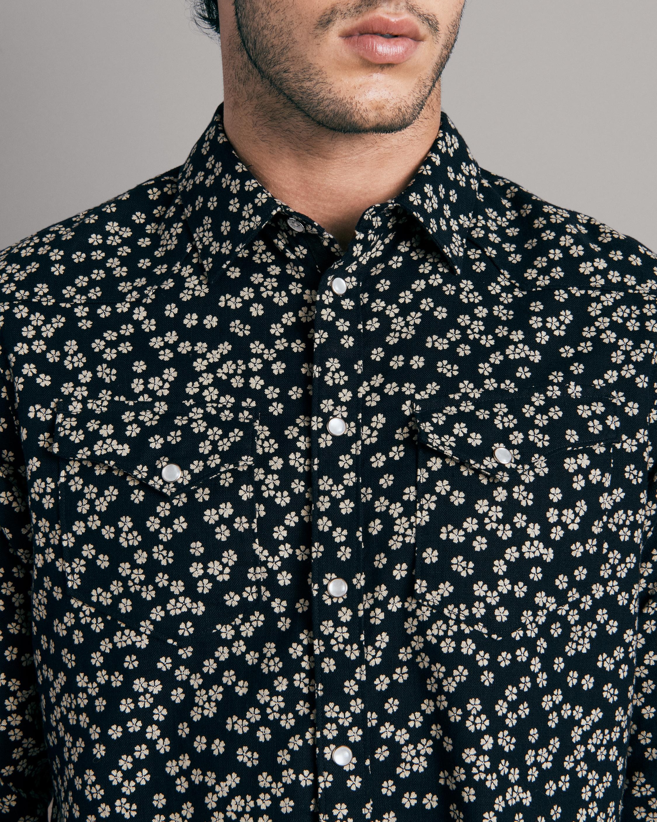 Engineered Chambray Western Shirt
Slim Fit Shirt - 6