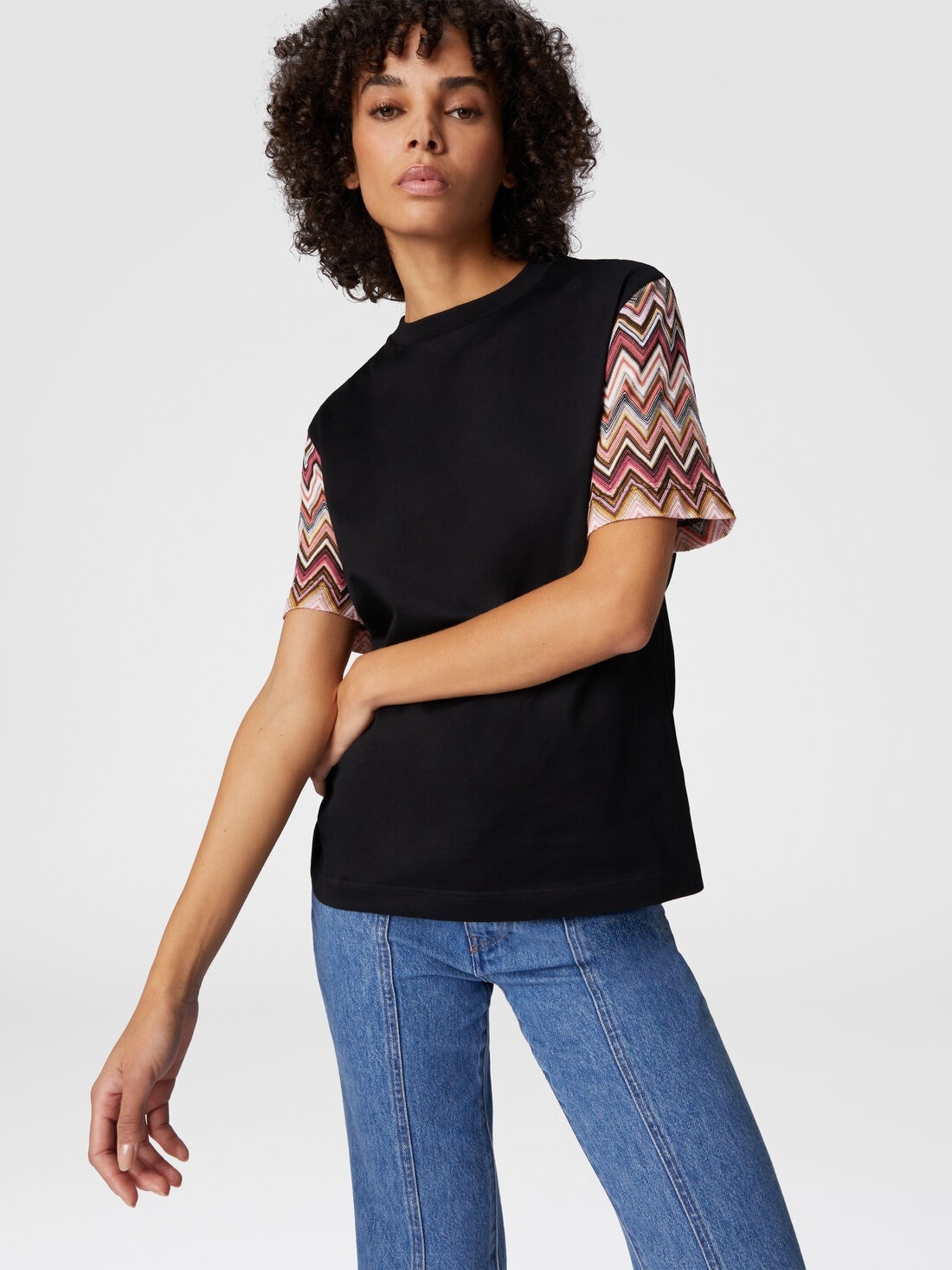 Crewneck T-shirt with zig zag knit sleeves - 4